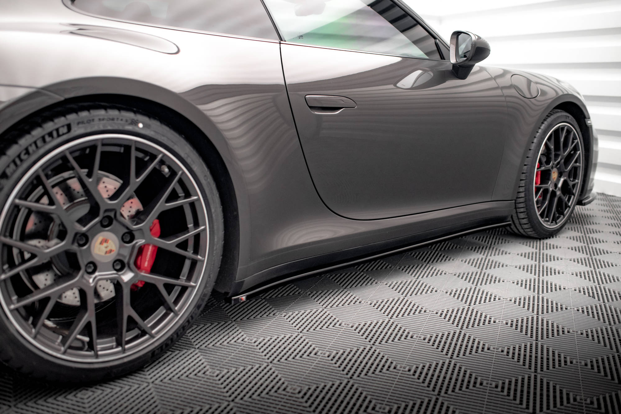 pol_po_Side-Skirts-Diffusers-Porsche-911-Carrera-4S-992-15866_4 pol_po_Side-Skirts-Diffusers-Porsche-911-Carrera-4S-992-15866_4