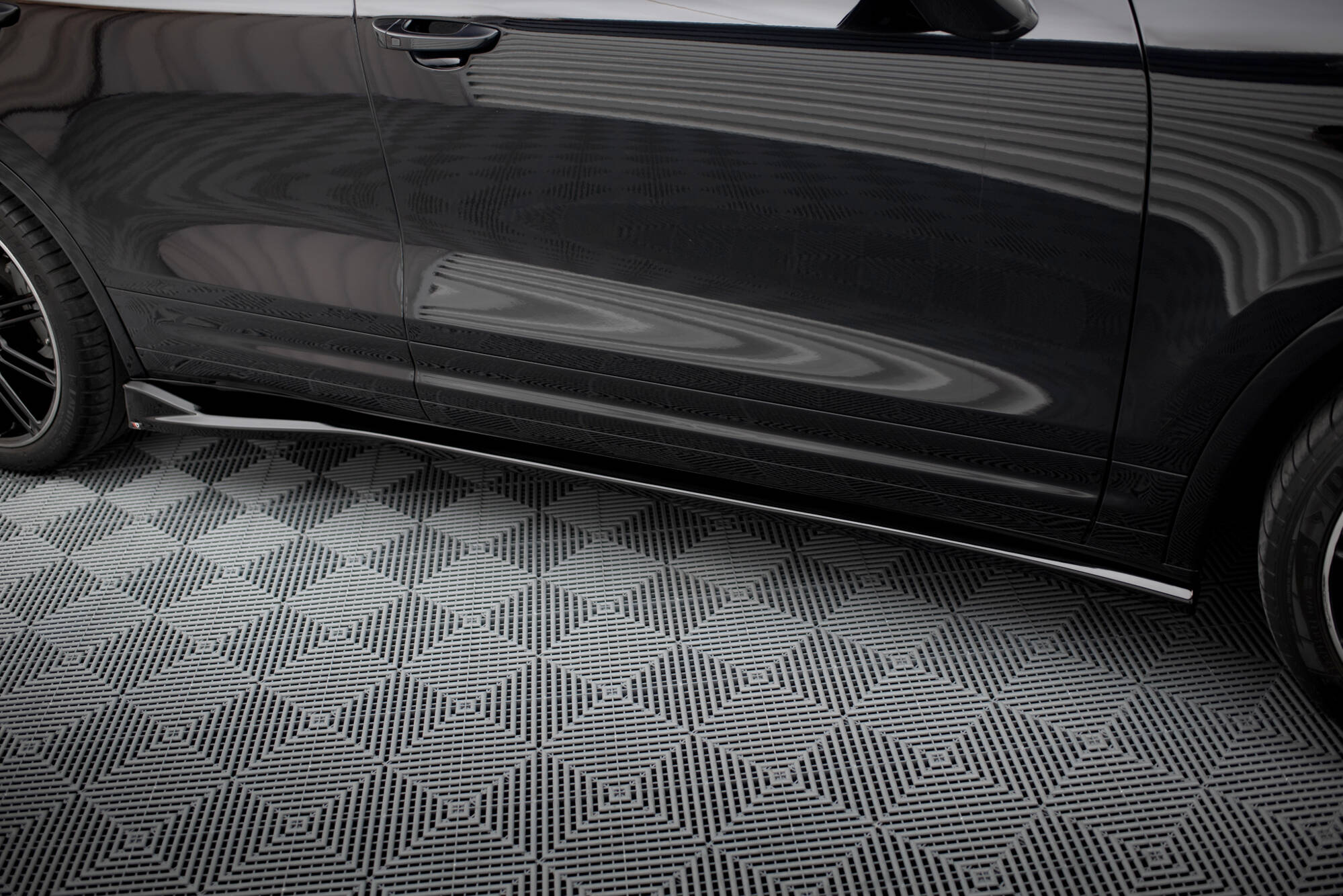 pol_po_Side-Skirts-Diffusers-Porsche-Cayenne-Mk2-Facelift-19508_6 pol_po_Side-Skirts-Diffusers-Porsche-Cayenne-Mk2-Facelift-19508_6