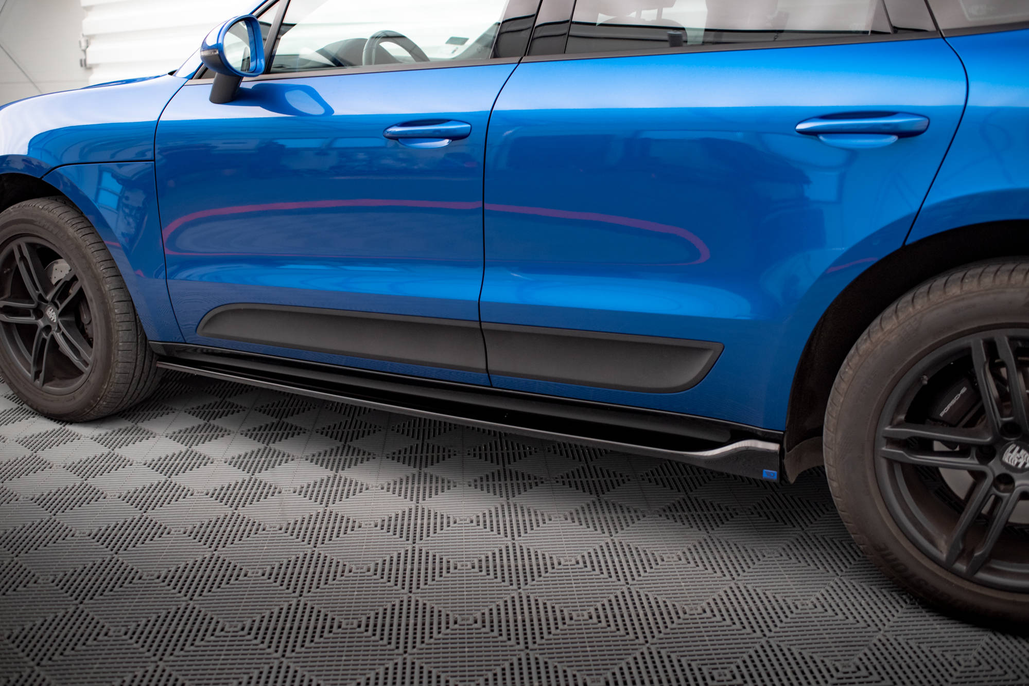 pol_po_Side-Skirts-Diffusers-Porsche-Macan-Mk1-17296_6 pol_po_Side-Skirts-Diffusers-Porsche-Macan-Mk1-17296_6