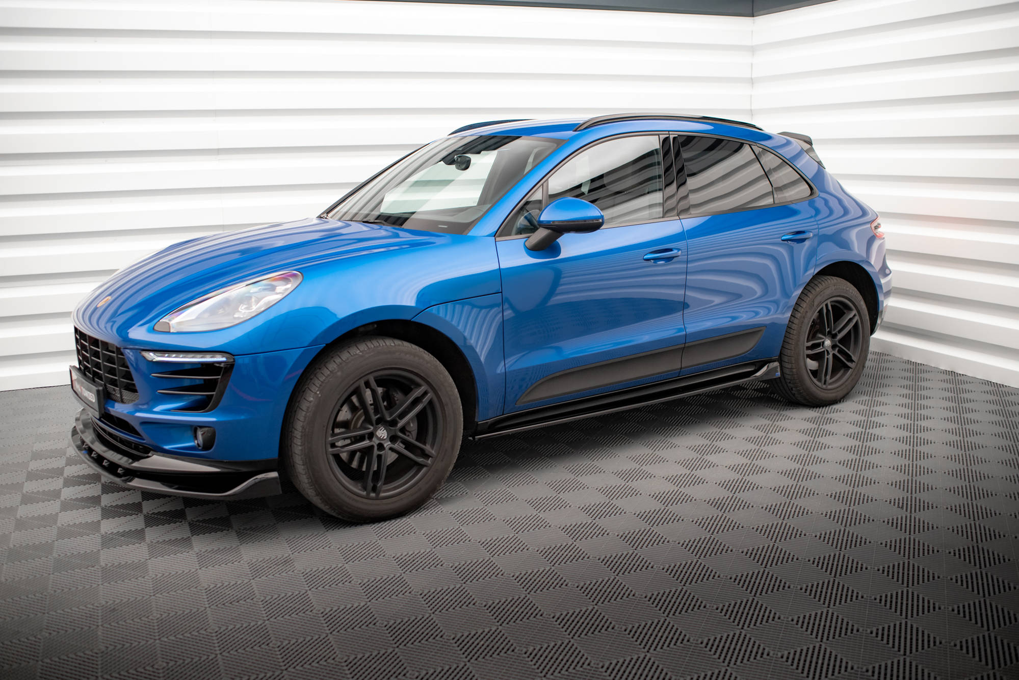 pol_po_Side-Skirts-Diffusers-Porsche-Macan-Mk1-17296_7 pol_po_Side-Skirts-Diffusers-Porsche-Macan-Mk1-17296_7