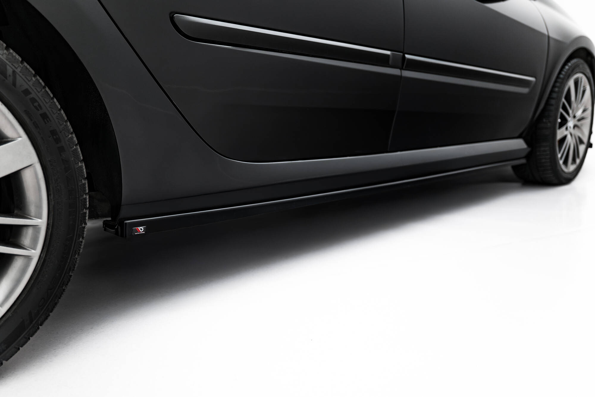 pol_po_Side-Skirts-Diffusers-Renault-Laguna-Hatchback-GT-Mk3-22580_5 pol_po_Side-Skirts-Diffusers-Renault-Laguna-Hatchback-GT-Mk3-22580_5