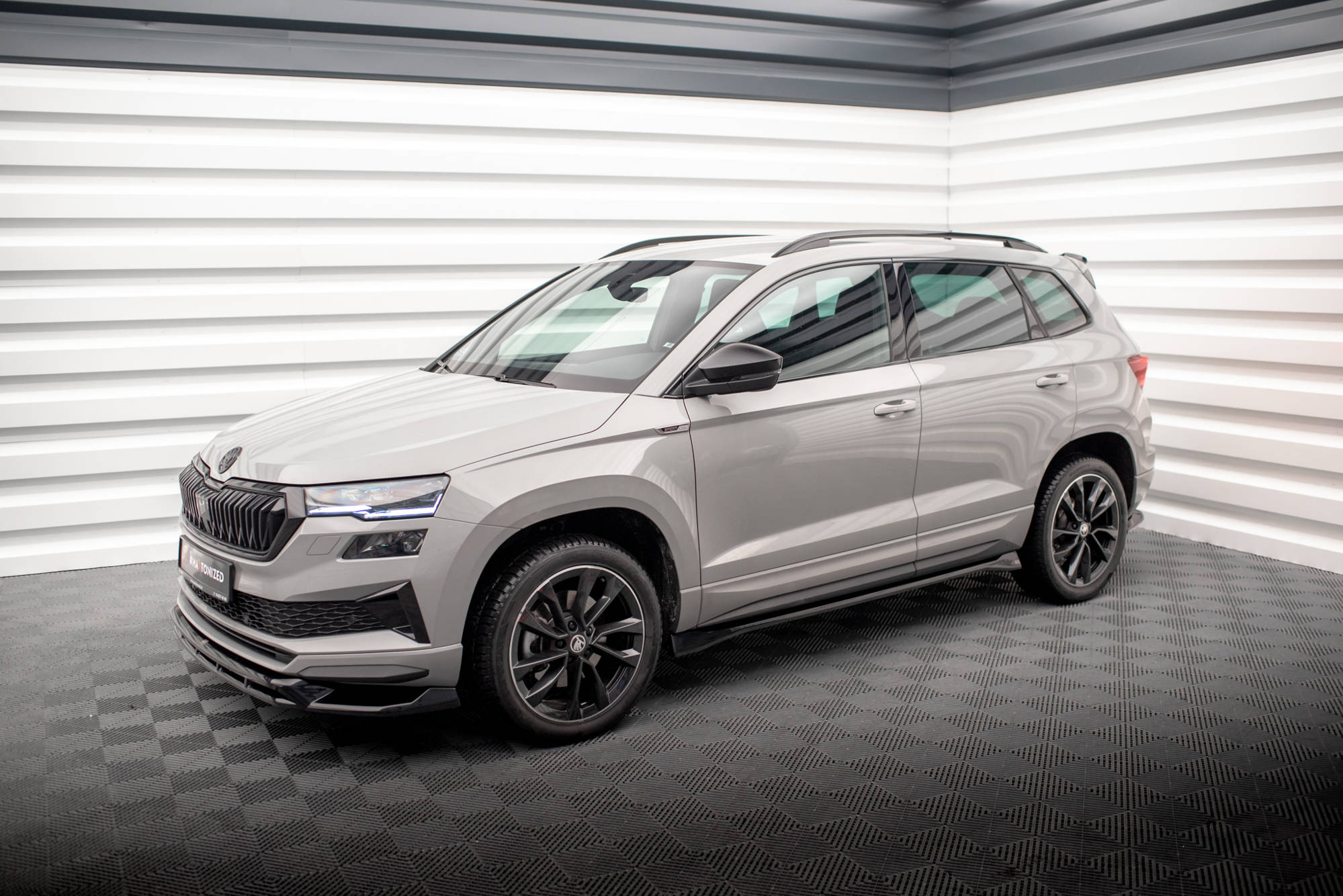 pol_po_Side-Skirts-Diffusers-Skoda-Karoq-Sportline-Mk1-18285_2 pol_po_Side-Skirts-Diffusers-Skoda-Karoq-Sportline-Mk1-18285_2