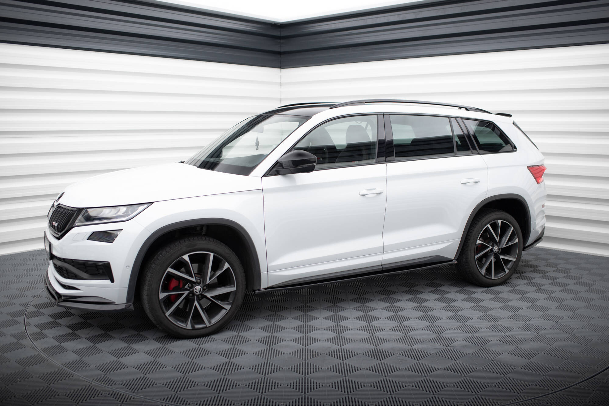 pol_po_Side-Skirts-Diffusers-Skoda-Kodiaq-Sportline-RS-Mk1-Mk1-Facelift-9383_2 pol_po_Side-Skirts-Diffusers-Skoda-Kodiaq-Sportline-RS-Mk1-Mk1-Facelift-9383_2