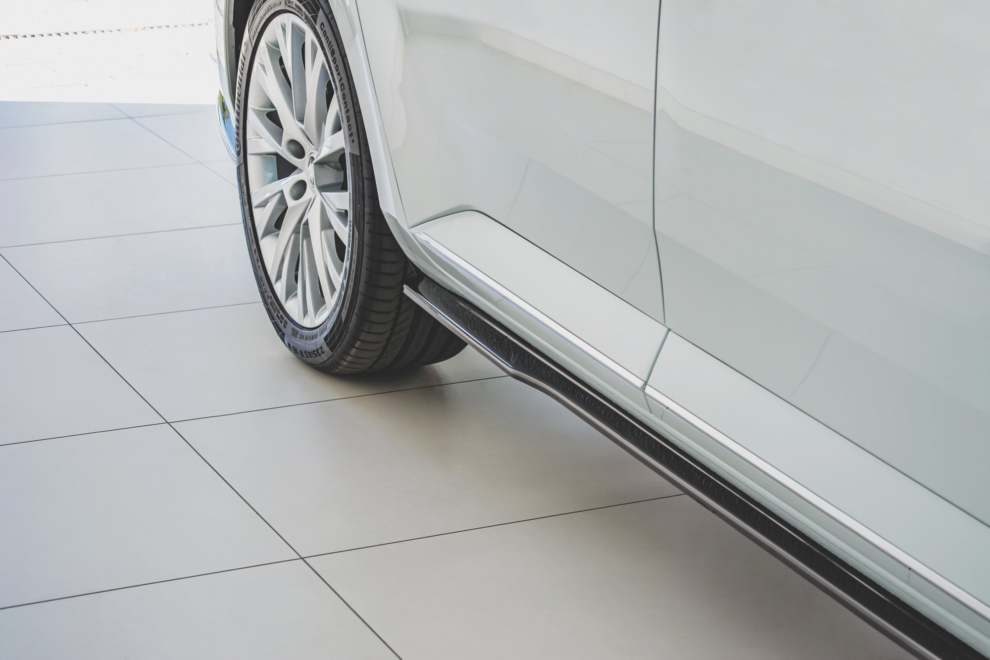 pol_po_Side-Skirts-Diffusers-Skoda-Superb-Liftback-Combi-Mk3-Facelift-8928_4 pol_po_Side-Skirts-Diffusers-Skoda-Superb-Liftback-Combi-Mk3-Facelift-8928_4