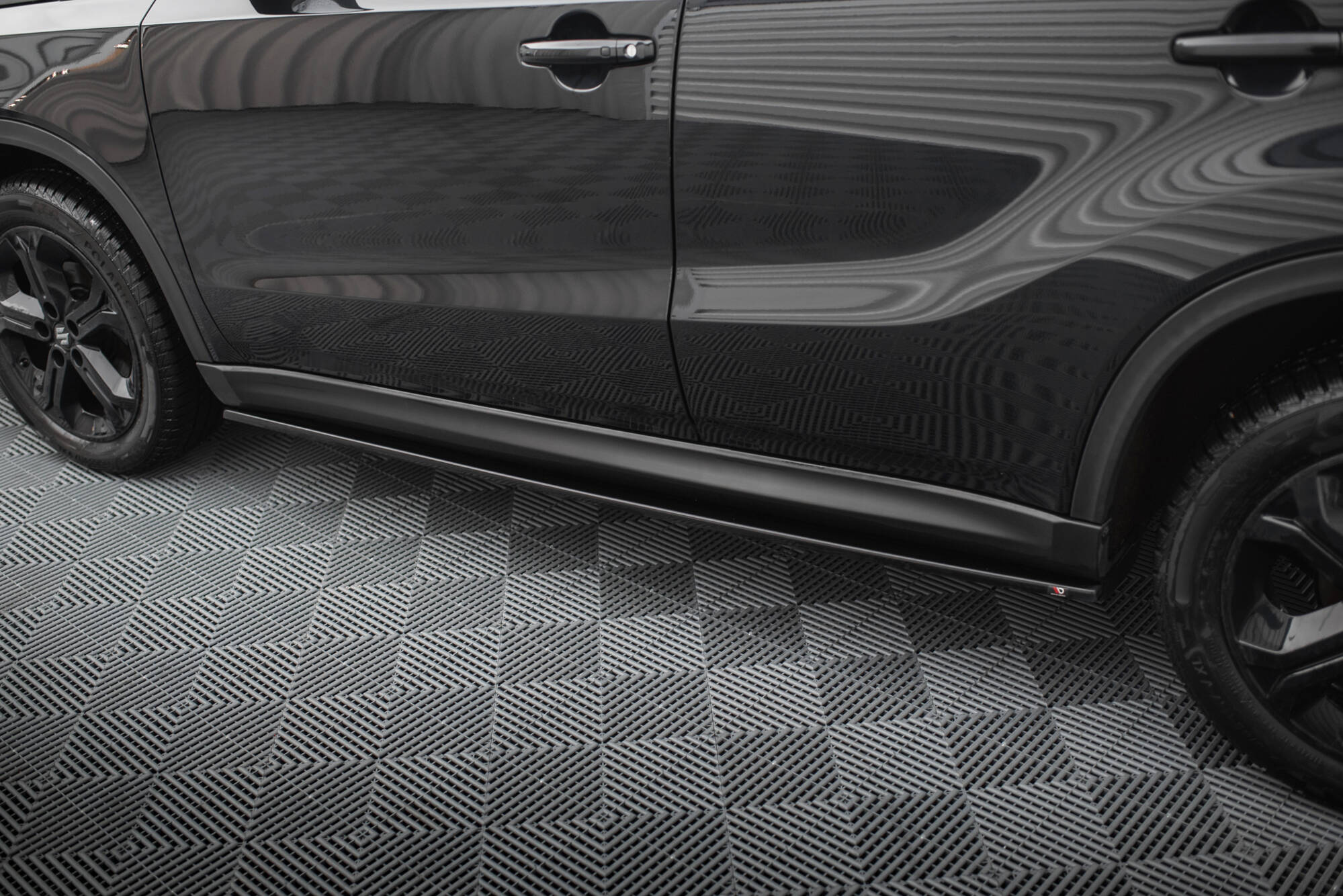 pol_po_Side-Skirts-Diffusers-Suzuki-Vitara-S-Mk2-20131_4 pol_po_Side-Skirts-Diffusers-Suzuki-Vitara-S-Mk2-20131_4