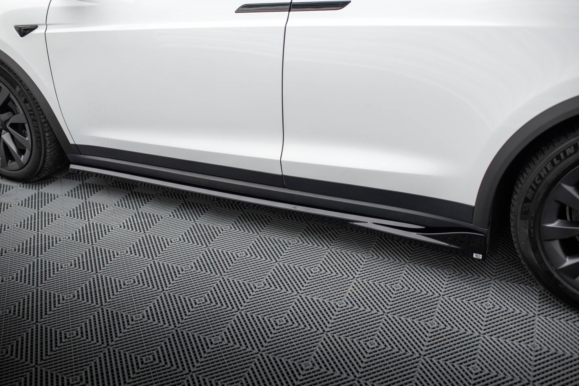 pol_po_Side-Skirts-Diffusers-Tesla-Model-X-Mk1-Facelift-20635_6 pol_po_Side-Skirts-Diffusers-Tesla-Model-X-Mk1-Facelift-20635_6