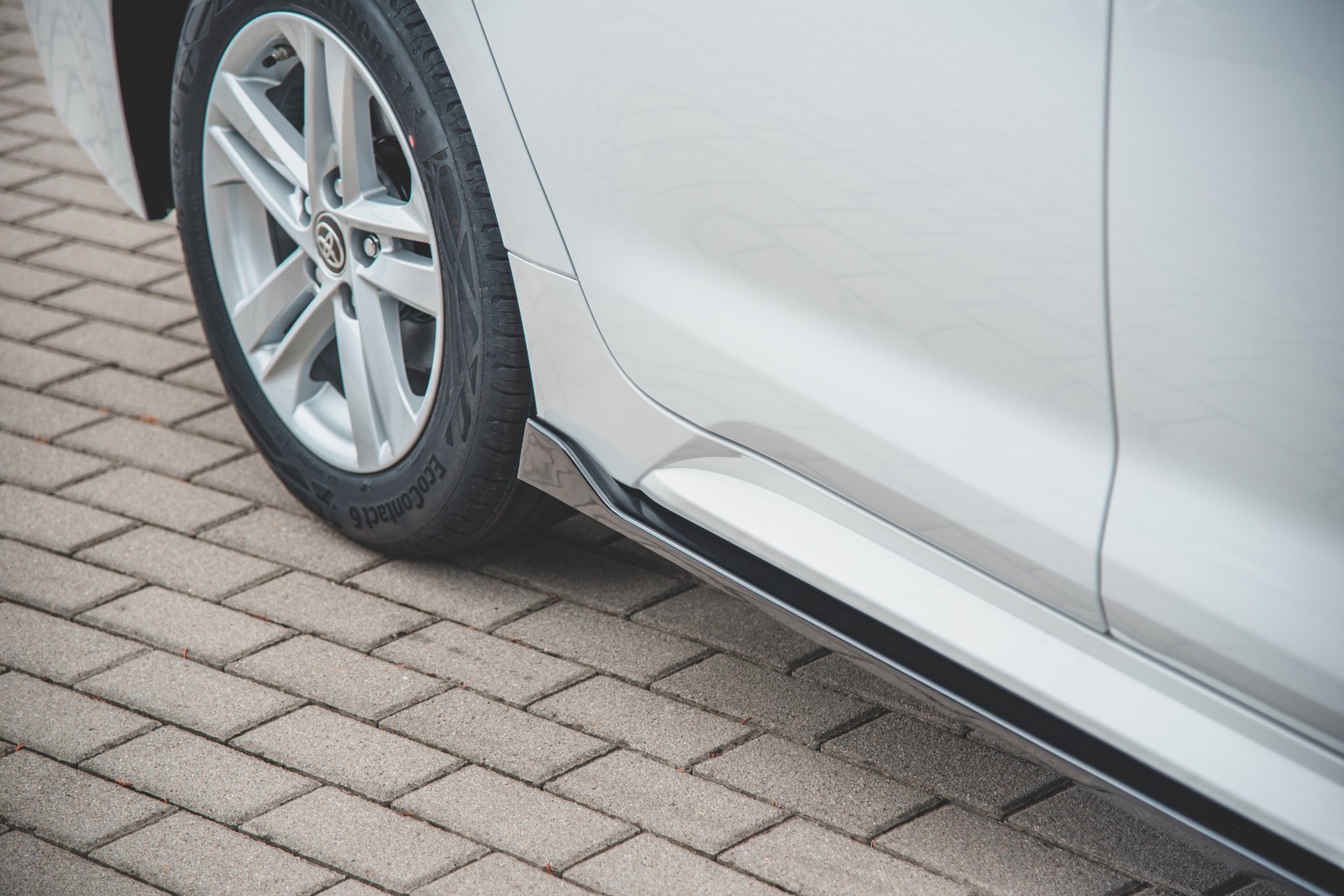 pol_po_Side-Skirts-Diffusers-Toyota-Corolla-XII-Touring-Sports-9636_6 pol_po_Side-Skirts-Diffusers-Toyota-Corolla-XII-Touring-Sports-9636_6