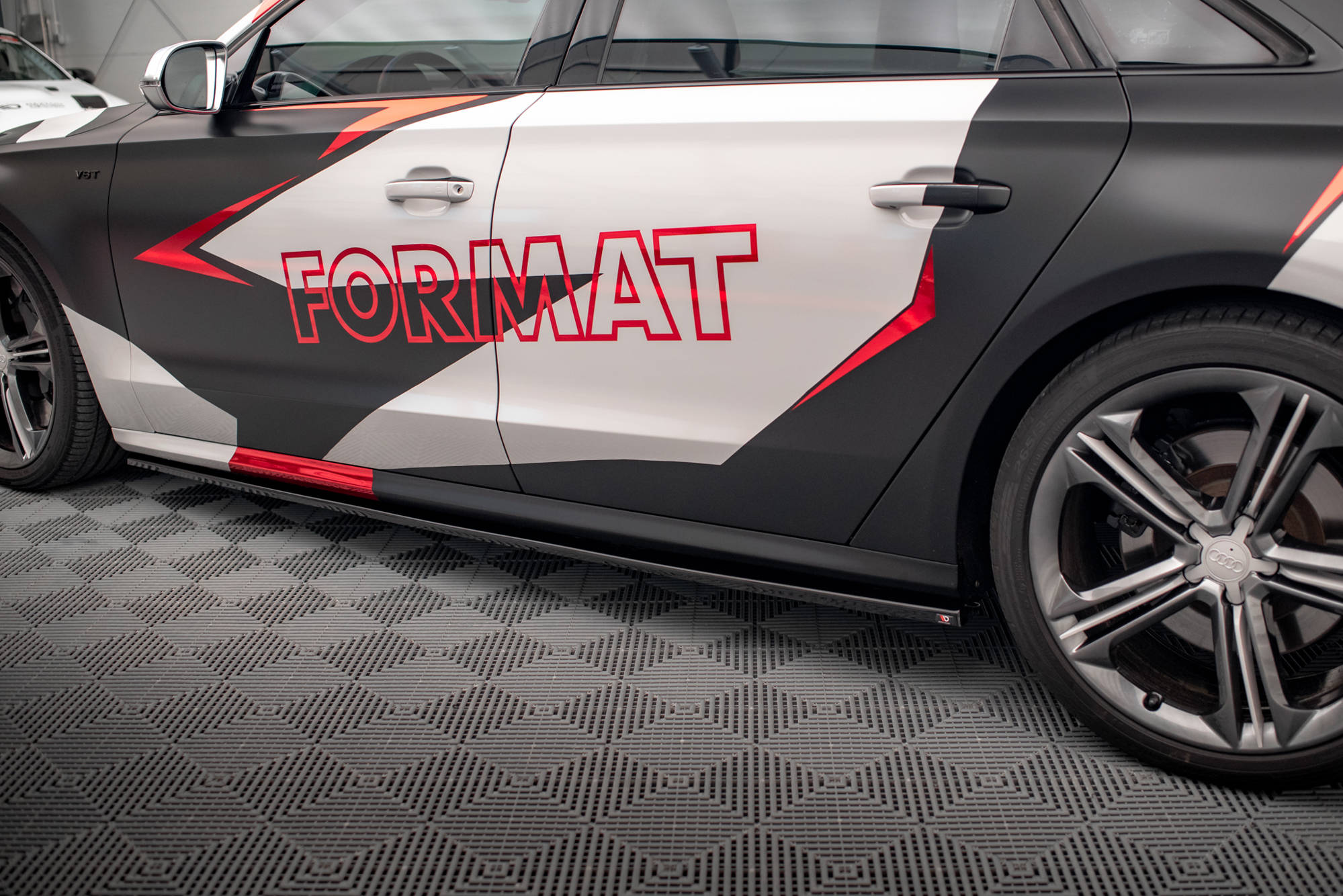 pol_po_Side-Skirts-Diffusers-V-1-Audi-S8-D4-17471_3 pol_po_Side-Skirts-Diffusers-V-1-Audi-S8-D4-17471_3