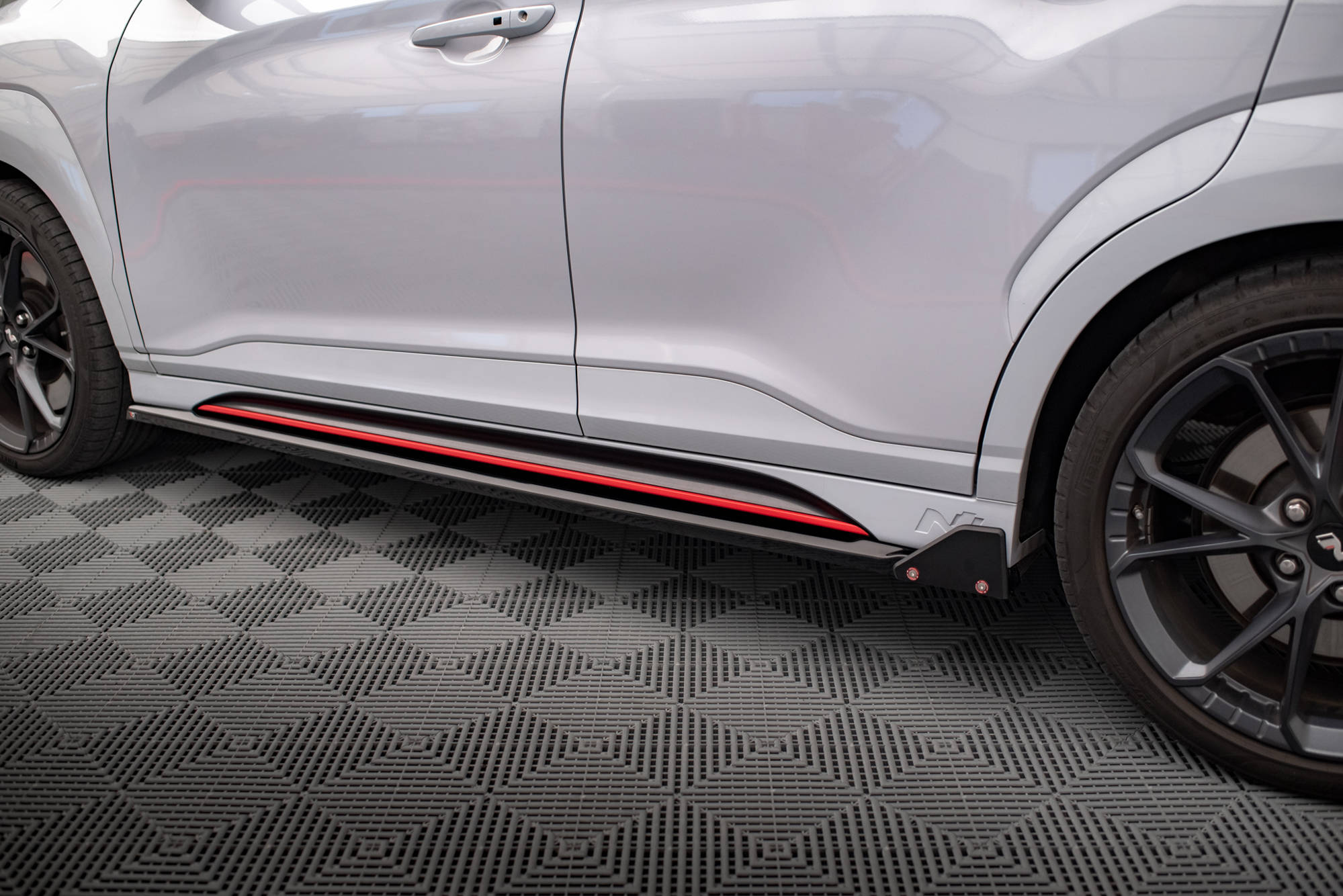 pol_po_Side-Skirts-Diffusers-V-1-Flaps-Hyundai-Kona-N-Mk1-18088_5 pol_po_Side-Skirts-Diffusers-V-1-Flaps-Hyundai-Kona-N-Mk1-18088_5