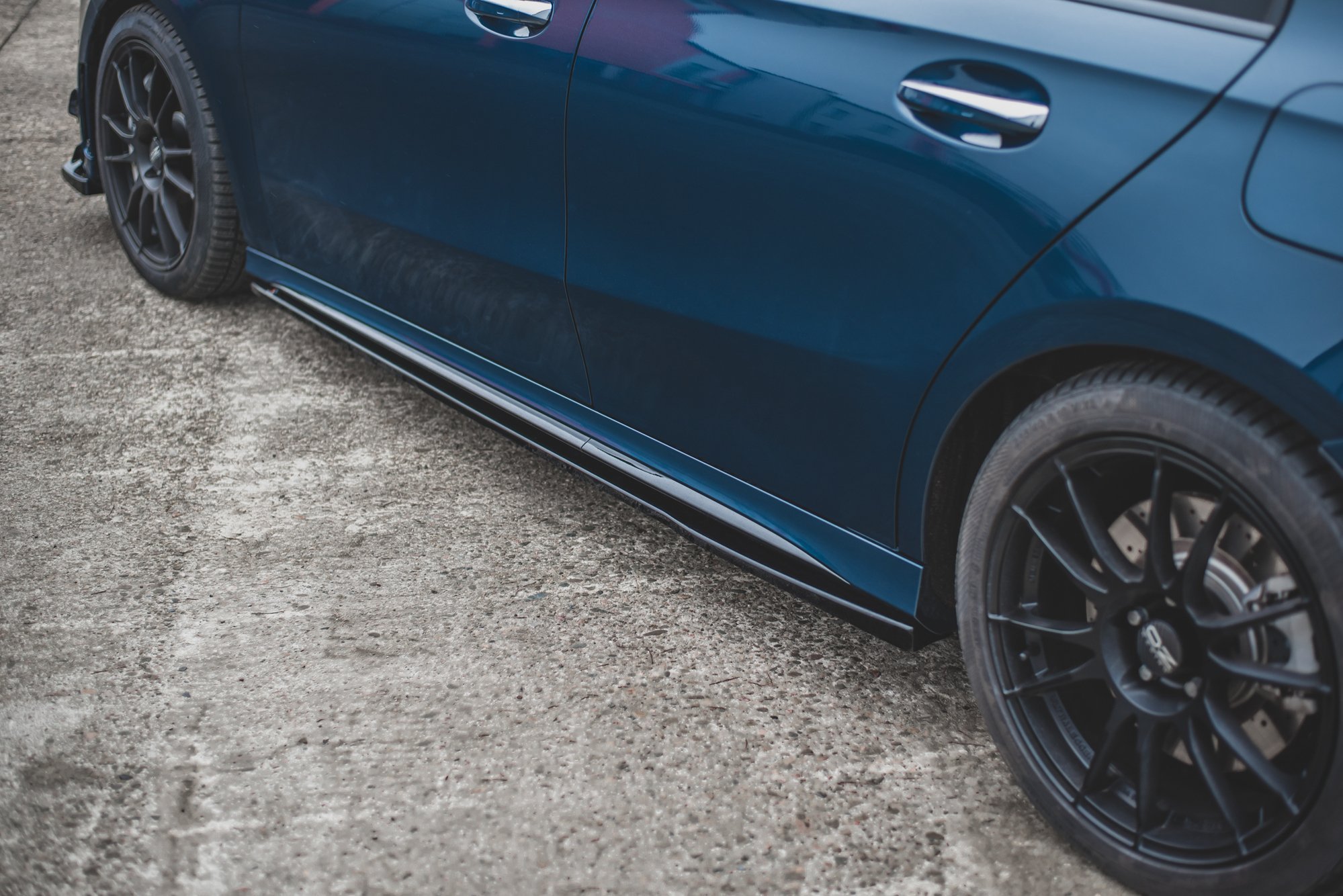 pol_po_Side-Skirts-Diffusers-V-1-Mercedes-A35-AMG-AMG-Line-W177-9418_3 pol_po_Side-Skirts-Diffusers-V-1-Mercedes-A35-AMG-AMG-Line-W177-9418_3