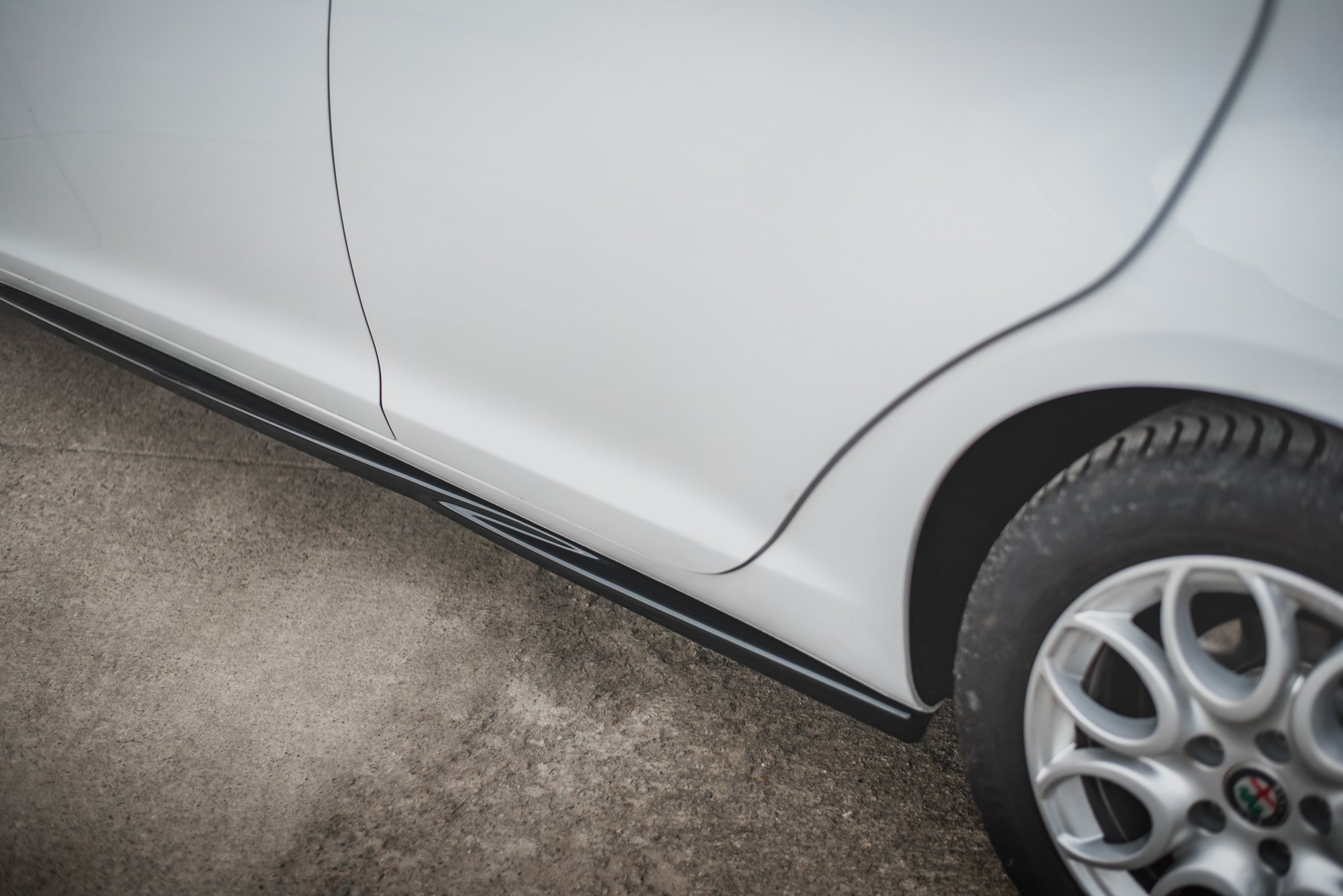 pol_po_Side-Skirts-Diffusers-V-2-Alfa-Romeo-Giulietta-11653_6 pol_po_Side-Skirts-Diffusers-V-2-Alfa-Romeo-Giulietta-11653_6