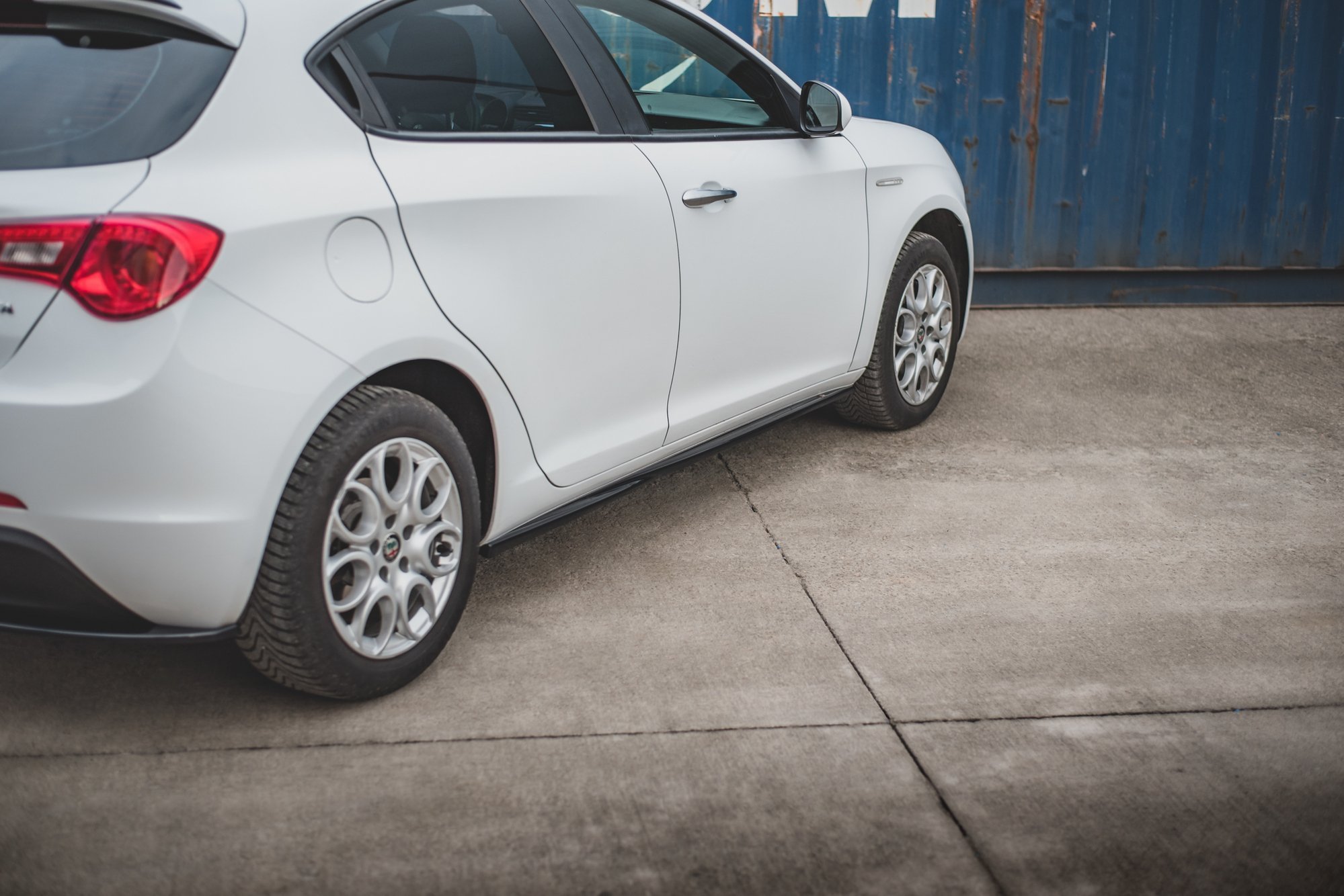 pol_po_Side-Skirts-Diffusers-V-2-Alfa-Romeo-Giulietta-11653_7 pol_po_Side-Skirts-Diffusers-V-2-Alfa-Romeo-Giulietta-11653_7