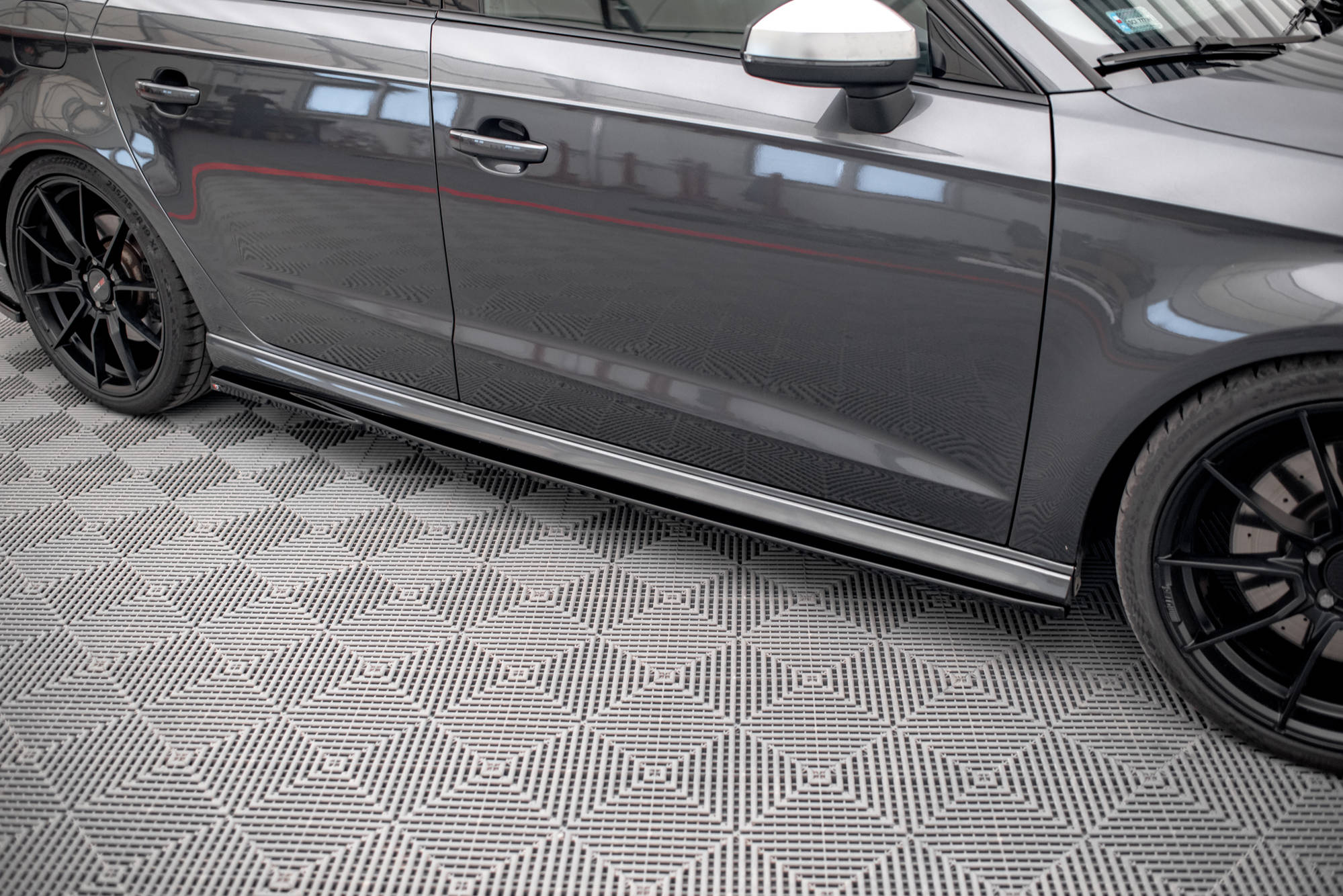 pol_po_Side-Skirts-Diffusers-V-2-Audi-S3-A3-S-Line-Sportback-8V-8V-Facelift-16297_4 pol_po_Side-Skirts-Diffusers-V-2-Audi-S3-A3-S-Line-Sportback-8V-8V-Facelift-16297_4