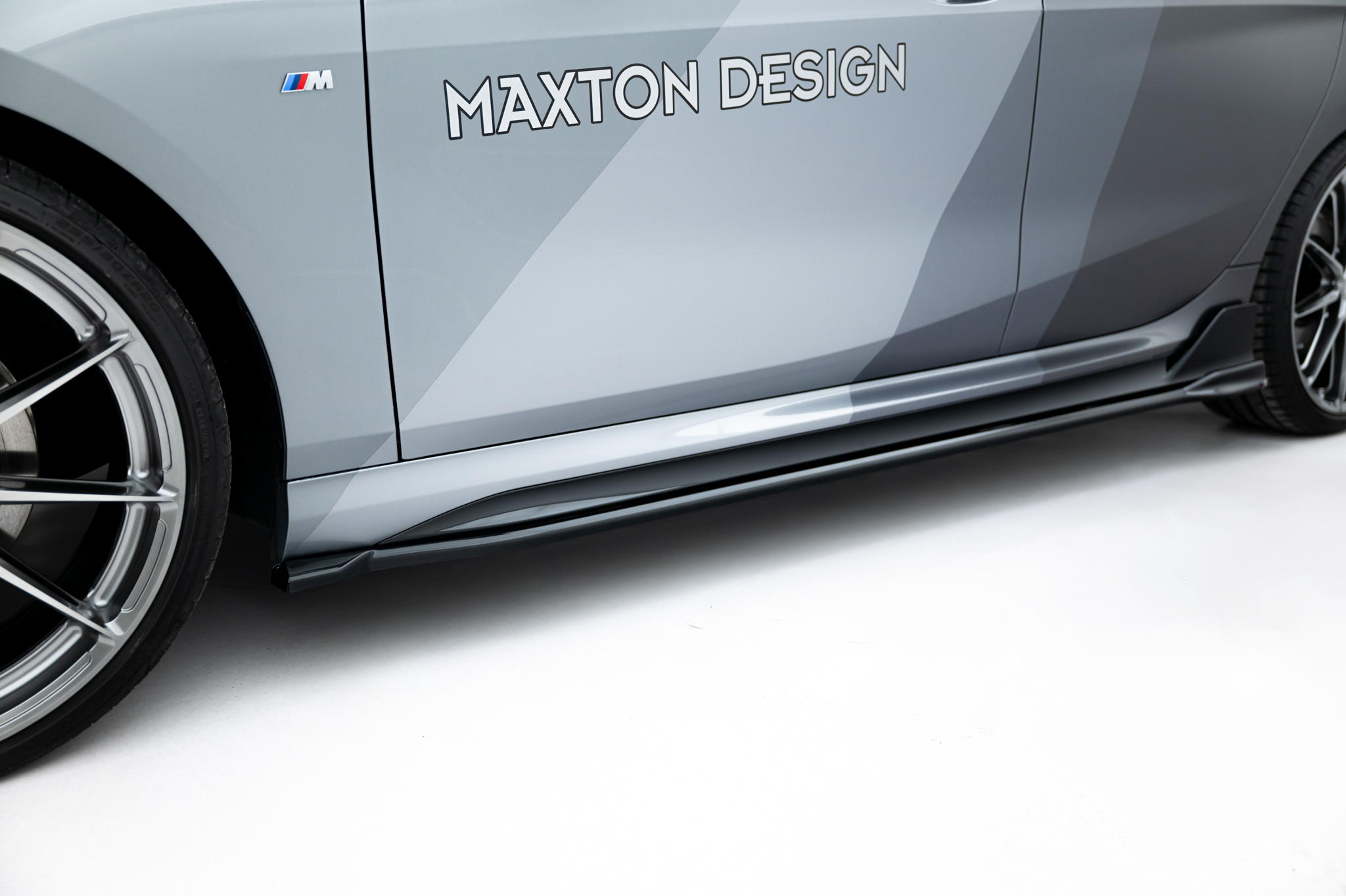 pol_po_Side-Skirts-Diffusers-V-2-BMW-M135i-M-Performance-F70-22828_7 pol_po_Side-Skirts-Diffusers-V-2-BMW-M135i-M-Performance-F70-22828_7