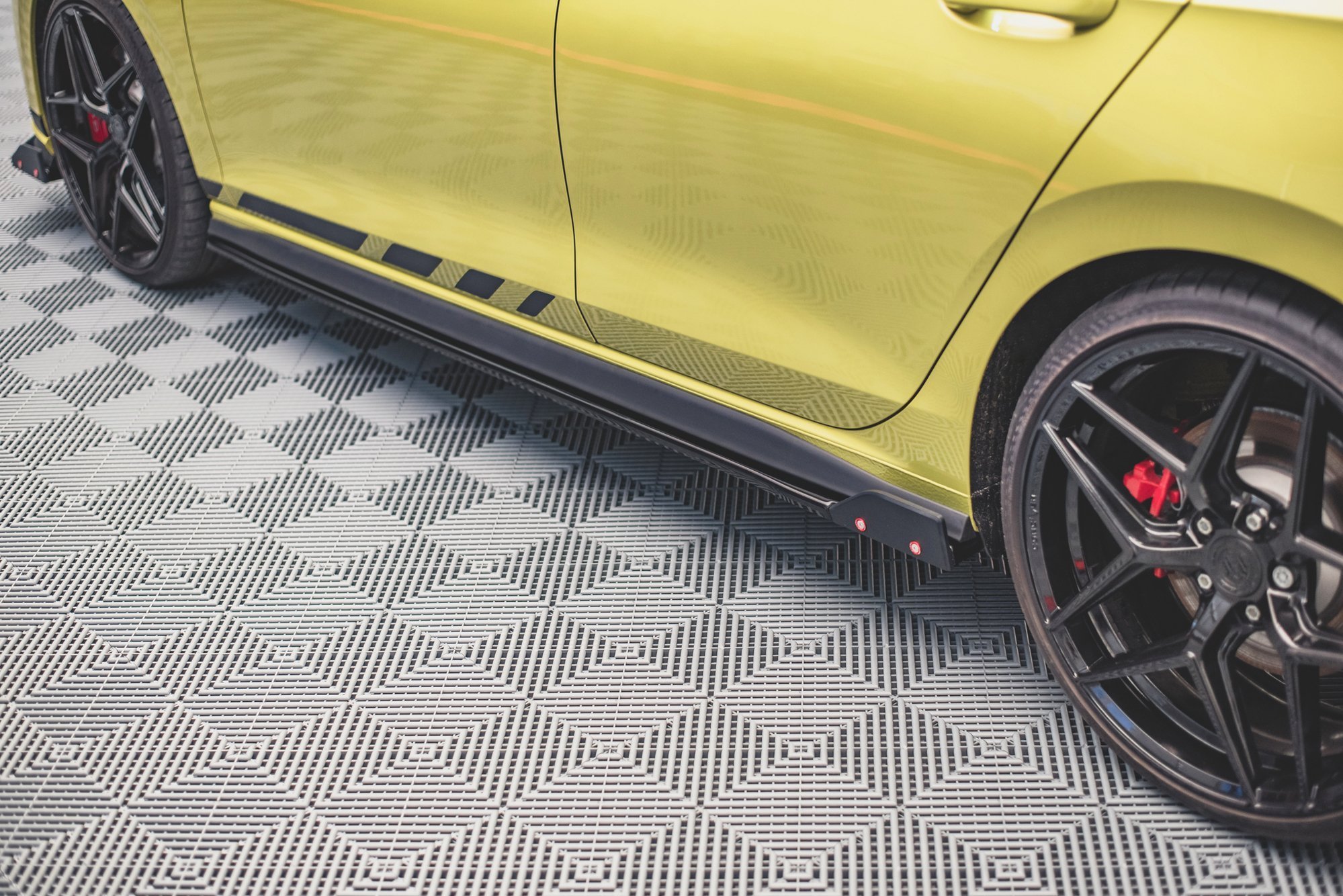 pol_po_Side-Skirts-Diffusers-V-2-Flaps-Volkswagen-Golf-GTI-GTE-GTI-Clubsport-GTD-R-Line-Mk8-12217_10 pol_po_Side-Skirts-Diffusers-V-2-Flaps-Volkswagen-Golf-GTI-GTE-GTI-Clubsport-GTD-R-Line-Mk8-12217_10