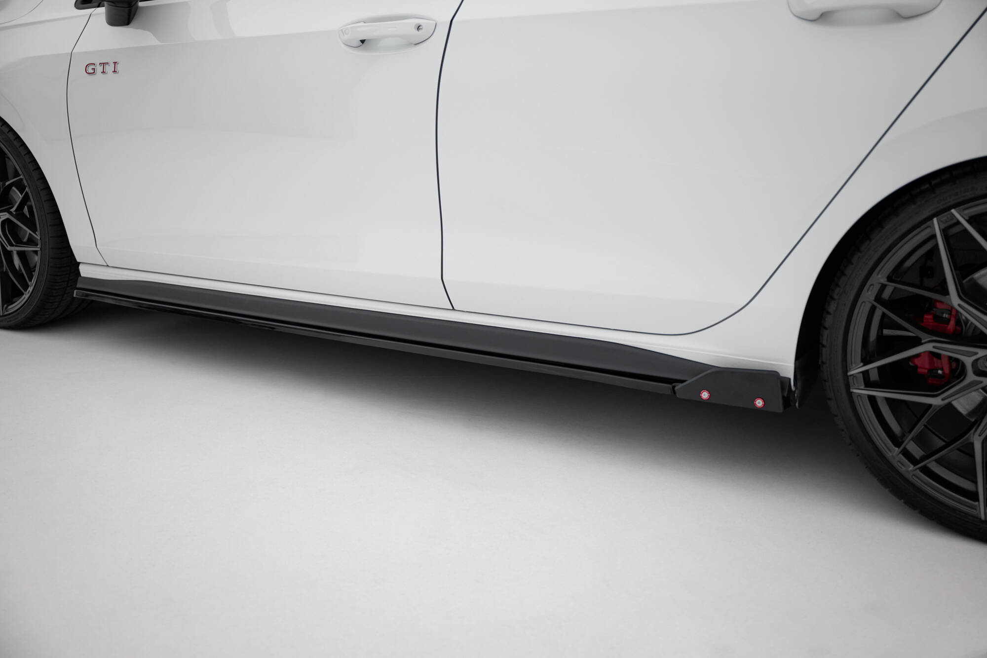 pol_po_Side-Skirts-Diffusers-V-2-Flaps-Volkswagen-Golf-GTI-GTE-GTI-Clubsport-GTD-R-Line-Mk8-12217_12 pol_po_Side-Skirts-Diffusers-V-2-Flaps-Volkswagen-Golf-GTI-GTE-GTI-Clubsport-GTD-R-Line-Mk8-12217_12