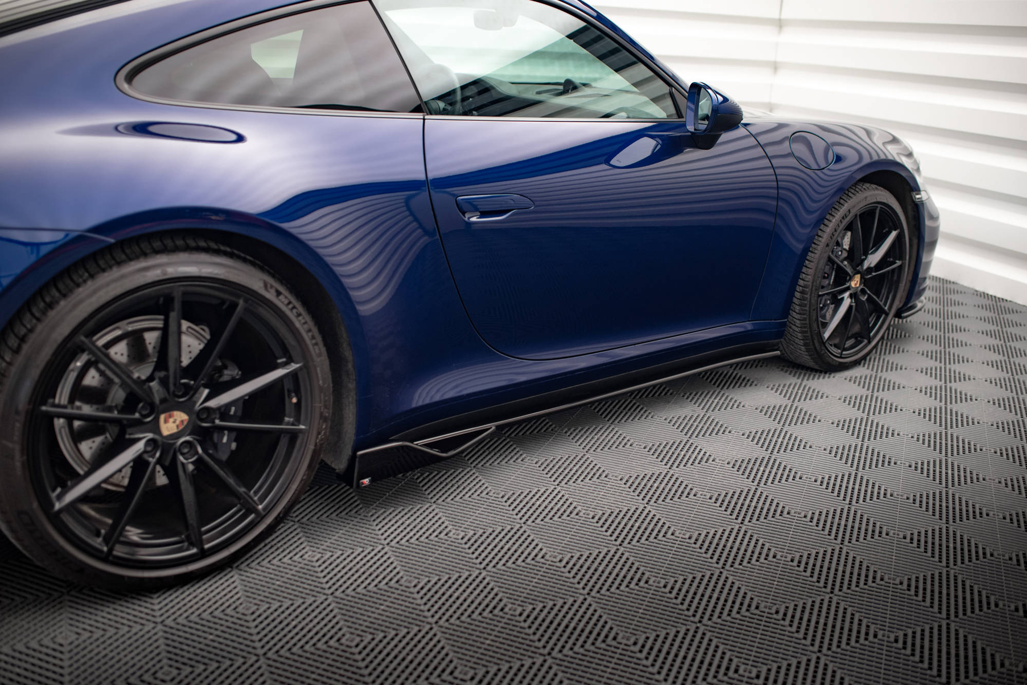 pol_po_Side-Skirts-Diffusers-V-2-Porsche-911-Carrera-Aero-Carrera-GTS-992-17199_4 pol_po_Side-Skirts-Diffusers-V-2-Porsche-911-Carrera-Aero-Carrera-GTS-992-17199_4