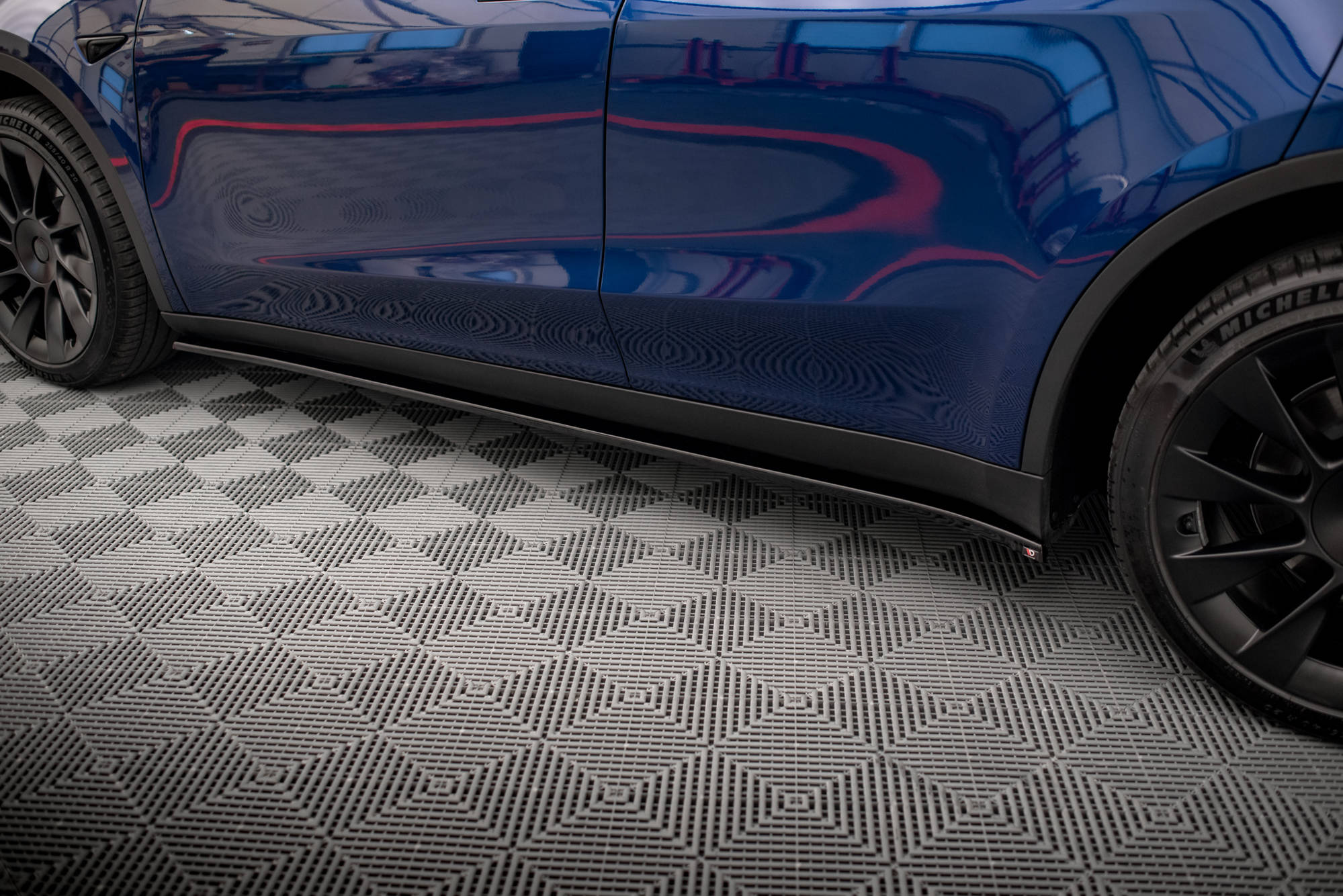 pol_po_Side-Skirts-Diffusers-V-2-Tesla-Model-Y-16776_6 pol_po_Side-Skirts-Diffusers-V-2-Tesla-Model-Y-16776_6