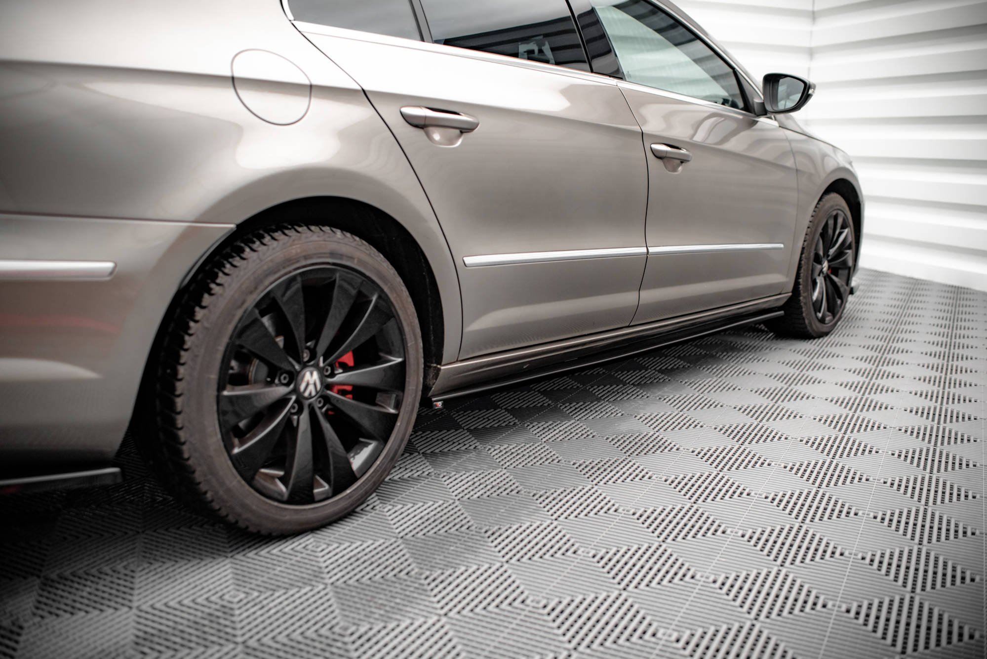 pol_po_Side-Skirts-Diffusers-V-2-Volkswagen-Passat-CC-14700_4 pol_po_Side-Skirts-Diffusers-V-2-Volkswagen-Passat-CC-14700_4