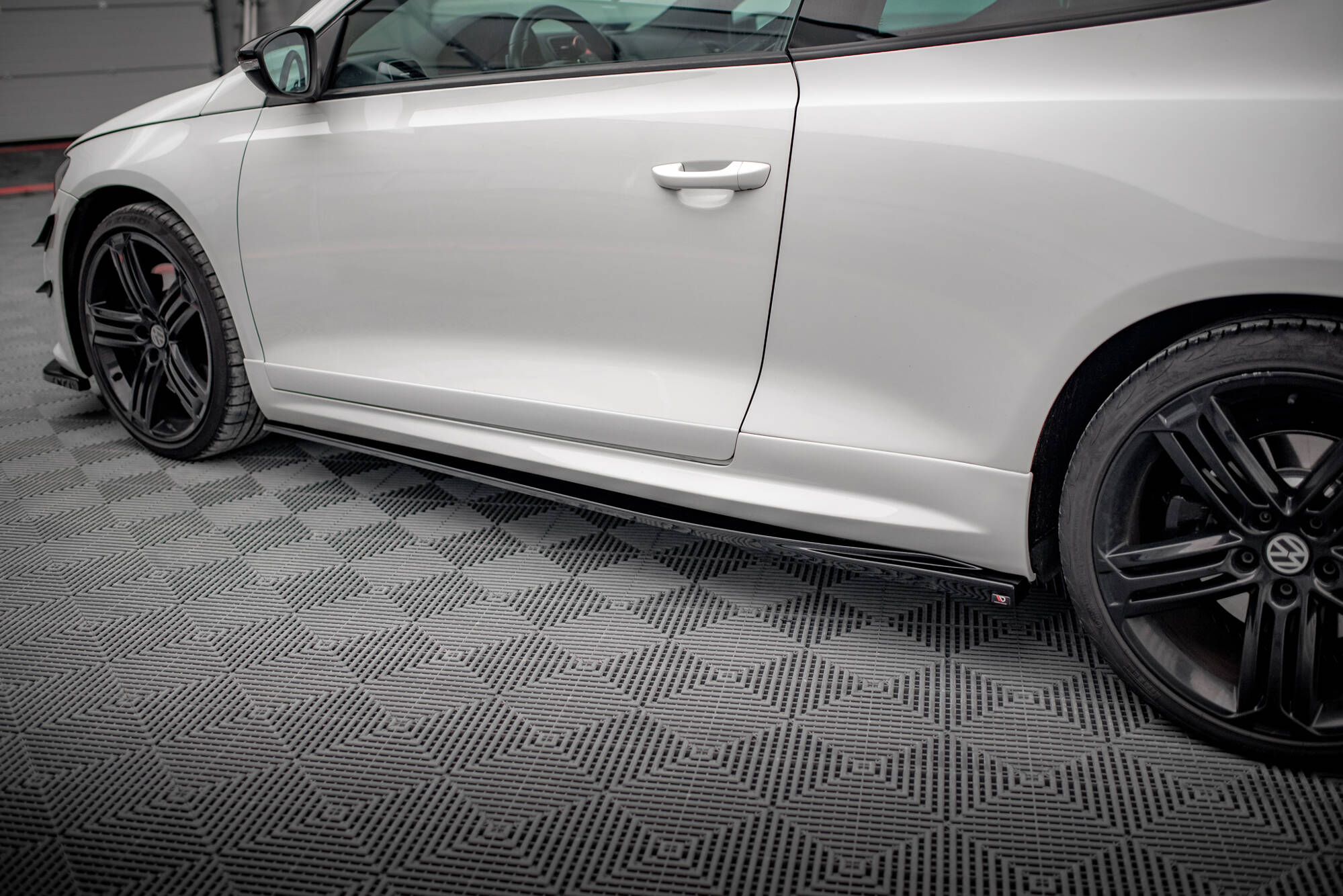 pol_po_Side-Skirts-Diffusers-V-2-Volkswagen-Scirocco-R-Mk3-19563_4 pol_po_Side-Skirts-Diffusers-V-2-Volkswagen-Scirocco-R-Mk3-19563_4