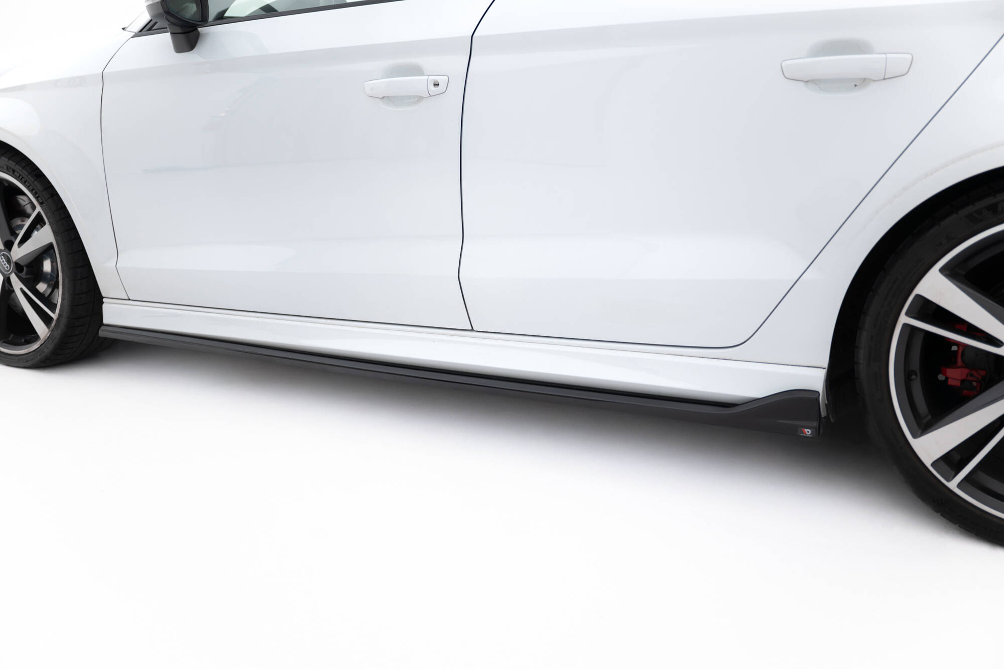 pol_po_Side-Skirts-Diffusers-V-3-Audi-RS3-Sedan-8V-Facelift-20595_4 pol_po_Side-Skirts-Diffusers-V-3-Audi-RS3-Sedan-8V-Facelift-20595_4