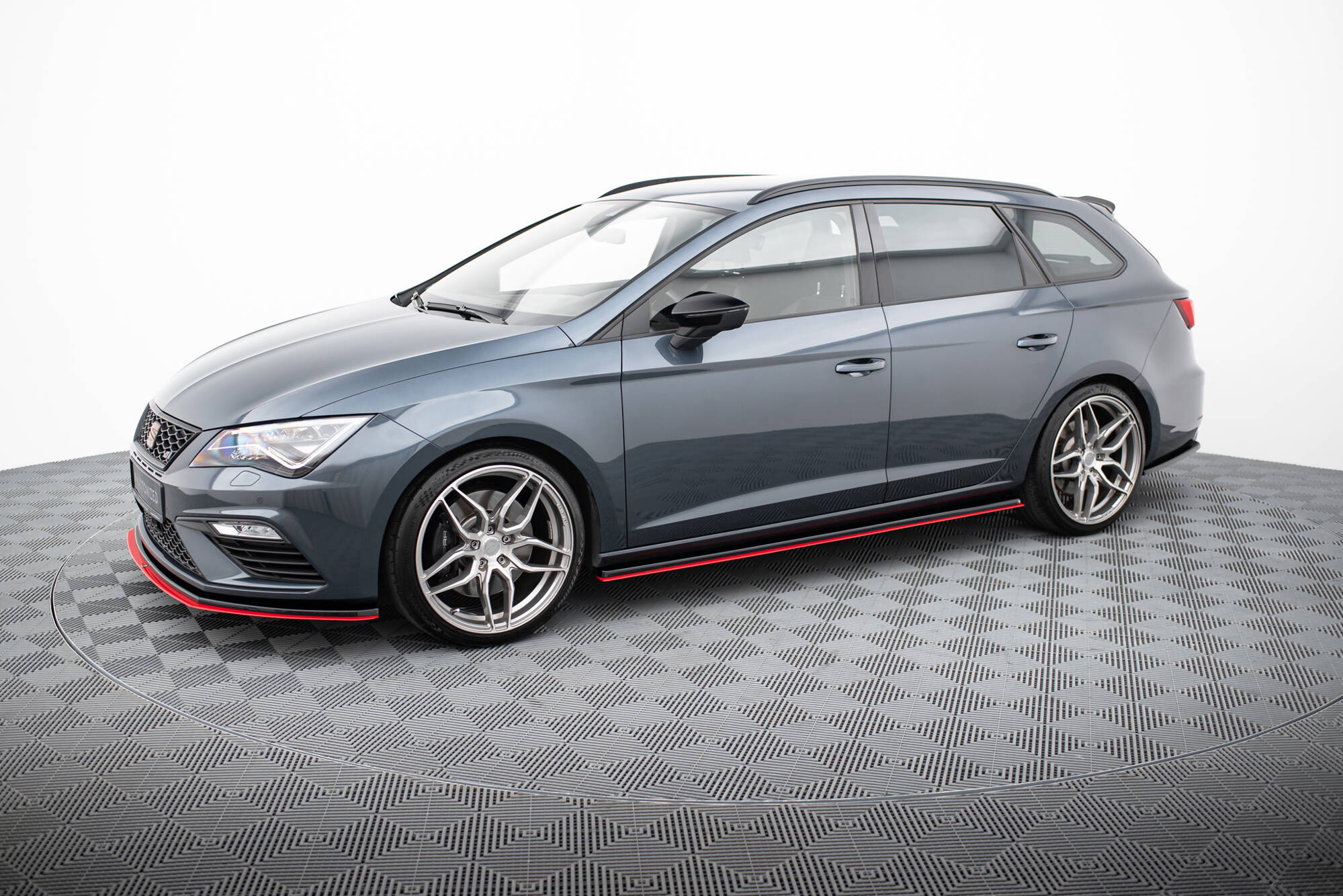 pol_po_Side-Skirts-Diffusers-V-3-Seat-Leon-Mk3-Cupra-FR-Facelift-5568_2 pol_po_Side-Skirts-Diffusers-V-3-Seat-Leon-Mk3-Cupra-FR-Facelift-5568_2