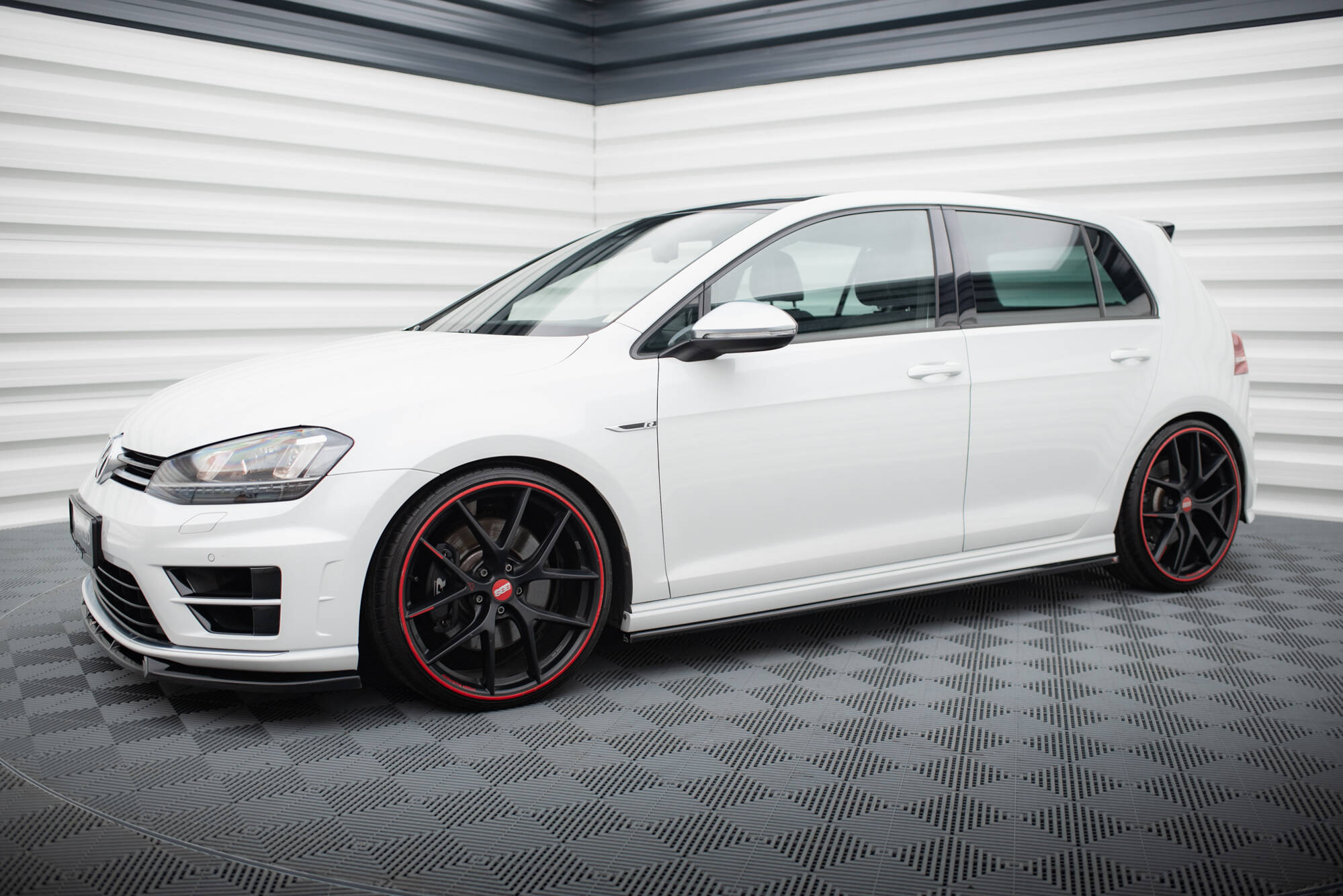 pol_po_Side-Skirts-Diffusers-V-3-Volkswagen-Golf-R-R-Line-Mk7-20983_4 pol_po_Side-Skirts-Diffusers-V-3-Volkswagen-Golf-R-R-Line-Mk7-20983_4