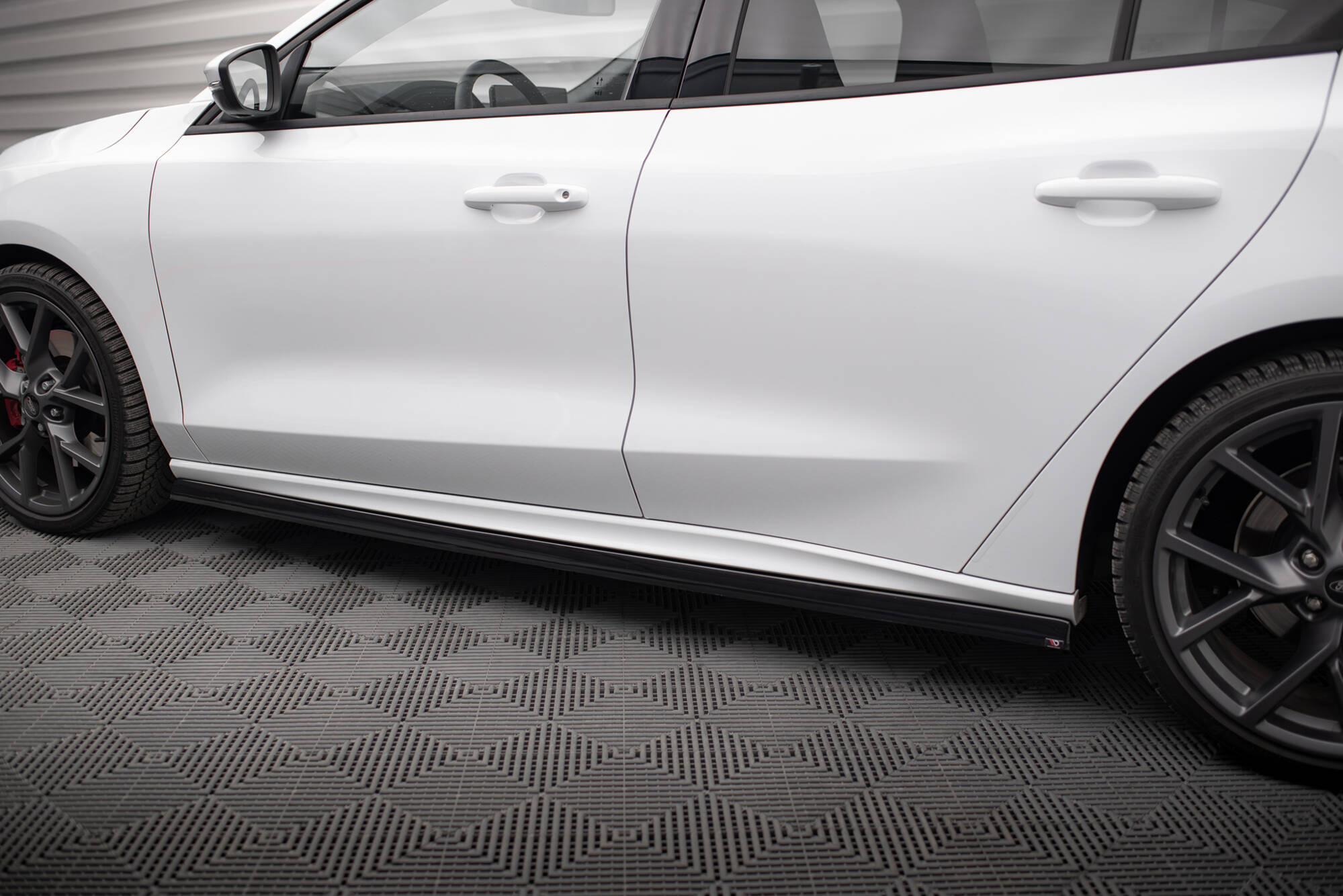 pol_po_Side-Skirts-Diffusers-V-5-Ford-Focus-ST-ST-Line-Mk4-Facelift-21992_4 pol_po_Side-Skirts-Diffusers-V-5-Ford-Focus-ST-ST-Line-Mk4-Facelift-21992_4