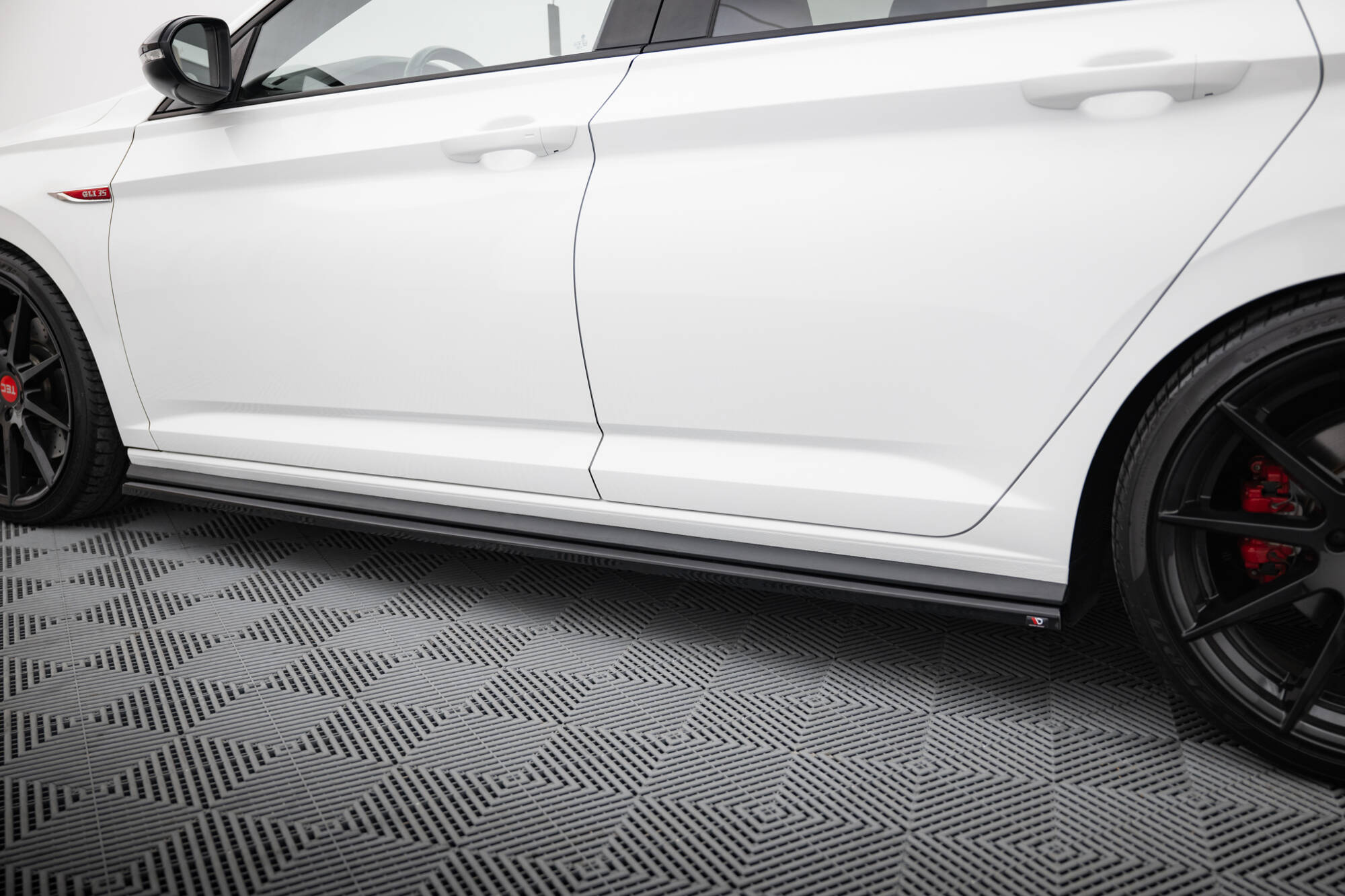 pol_po_Side-Skirts-Diffusers-Volkswagen-Jetta-GLI-Mk7-21329_1 pol_po_Side-Skirts-Diffusers-Volkswagen-Jetta-GLI-Mk7-21329_1