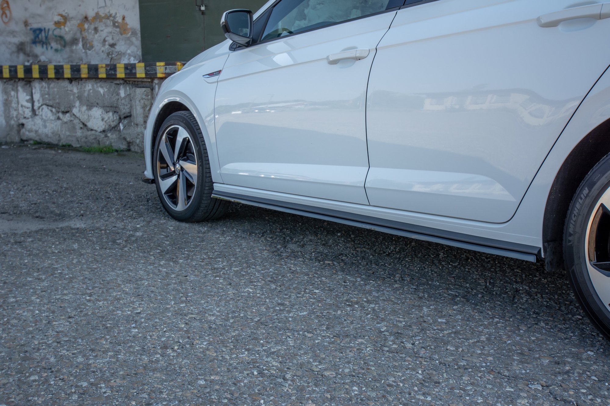 pol_po_Side-Skirts-Diffusers-Volkswagen-Polo-GTI-R-line-Mk6-8134_8 pol_po_Side-Skirts-Diffusers-Volkswagen-Polo-GTI-R-line-Mk6-8134_8