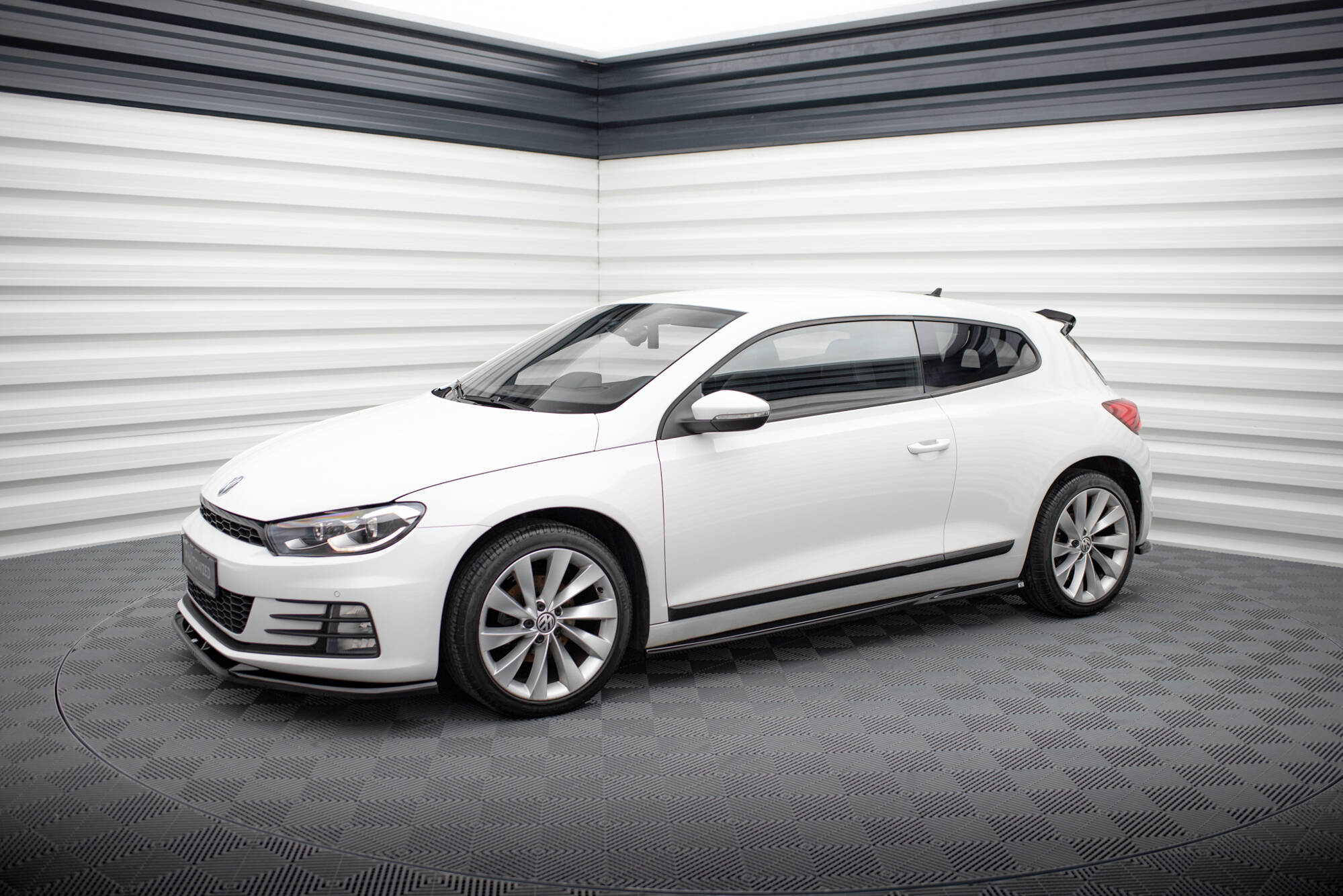 pol_po_Side-Skirts-Diffusers-Volkswagen-Scirocco-Mk3-Facelift-20108_4 pol_po_Side-Skirts-Diffusers-Volkswagen-Scirocco-Mk3-Facelift-20108_4