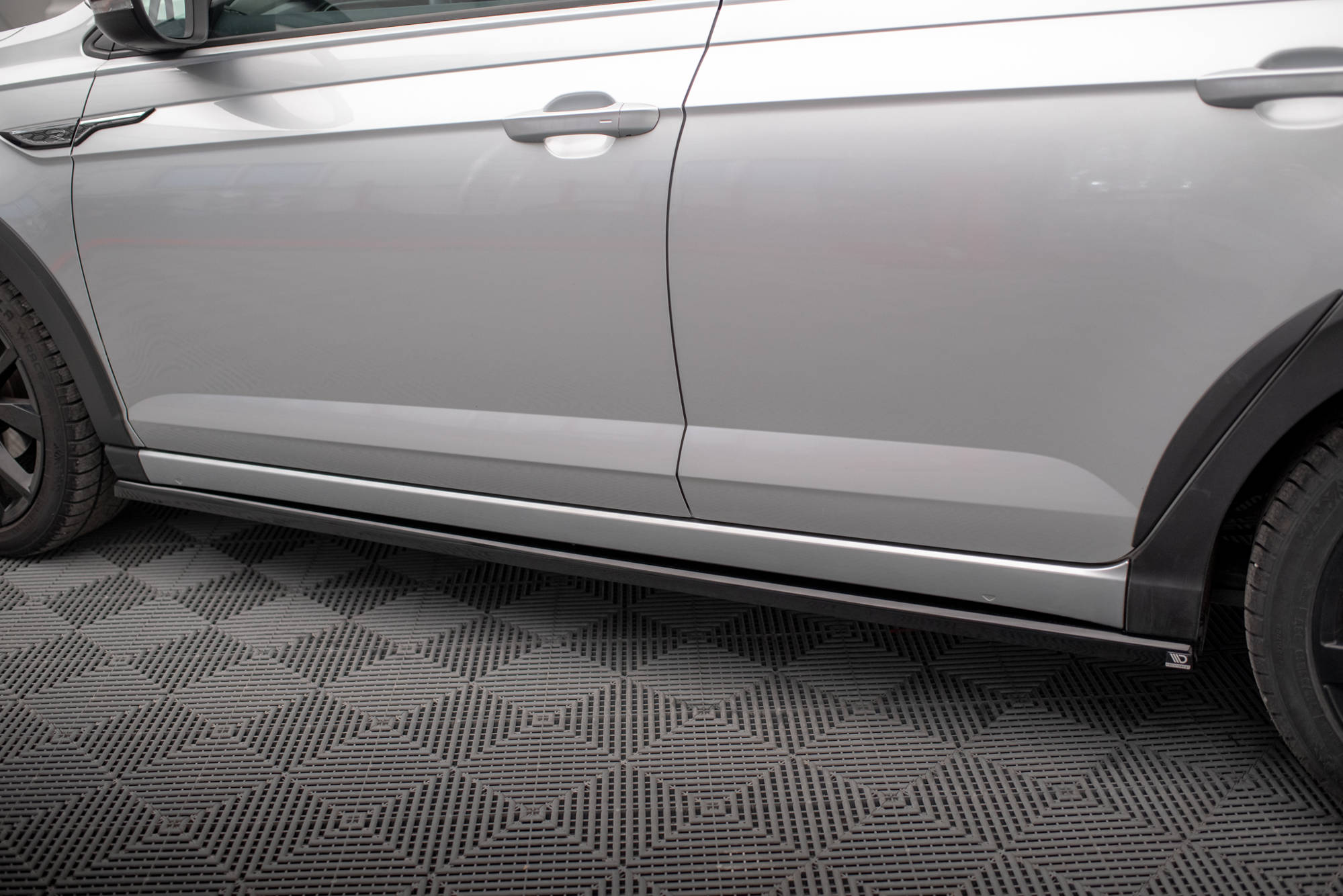 pol_po_Side-Skirts-Diffusers-Volkswagen-Taigo-R-Line-Mk1-18681_4 pol_po_Side-Skirts-Diffusers-Volkswagen-Taigo-R-Line-Mk1-18681_4