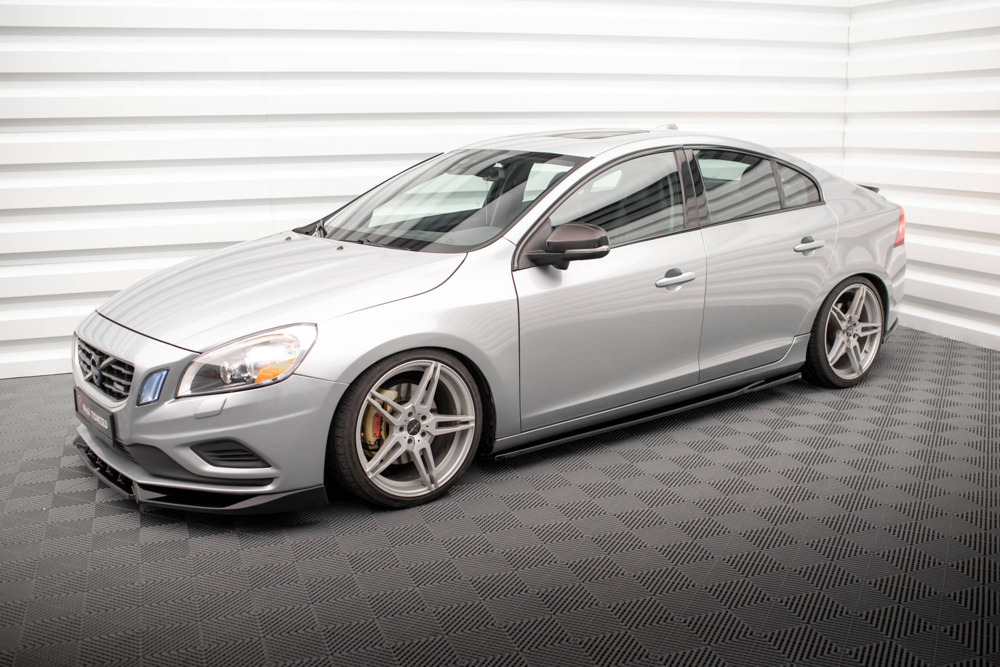 pol_po_Side-Skirts-Diffusers-Volvo-S60-R-Design-Mk2-12439_8 pol_po_Side-Skirts-Diffusers-Volvo-S60-R-Design-Mk2-12439_8
