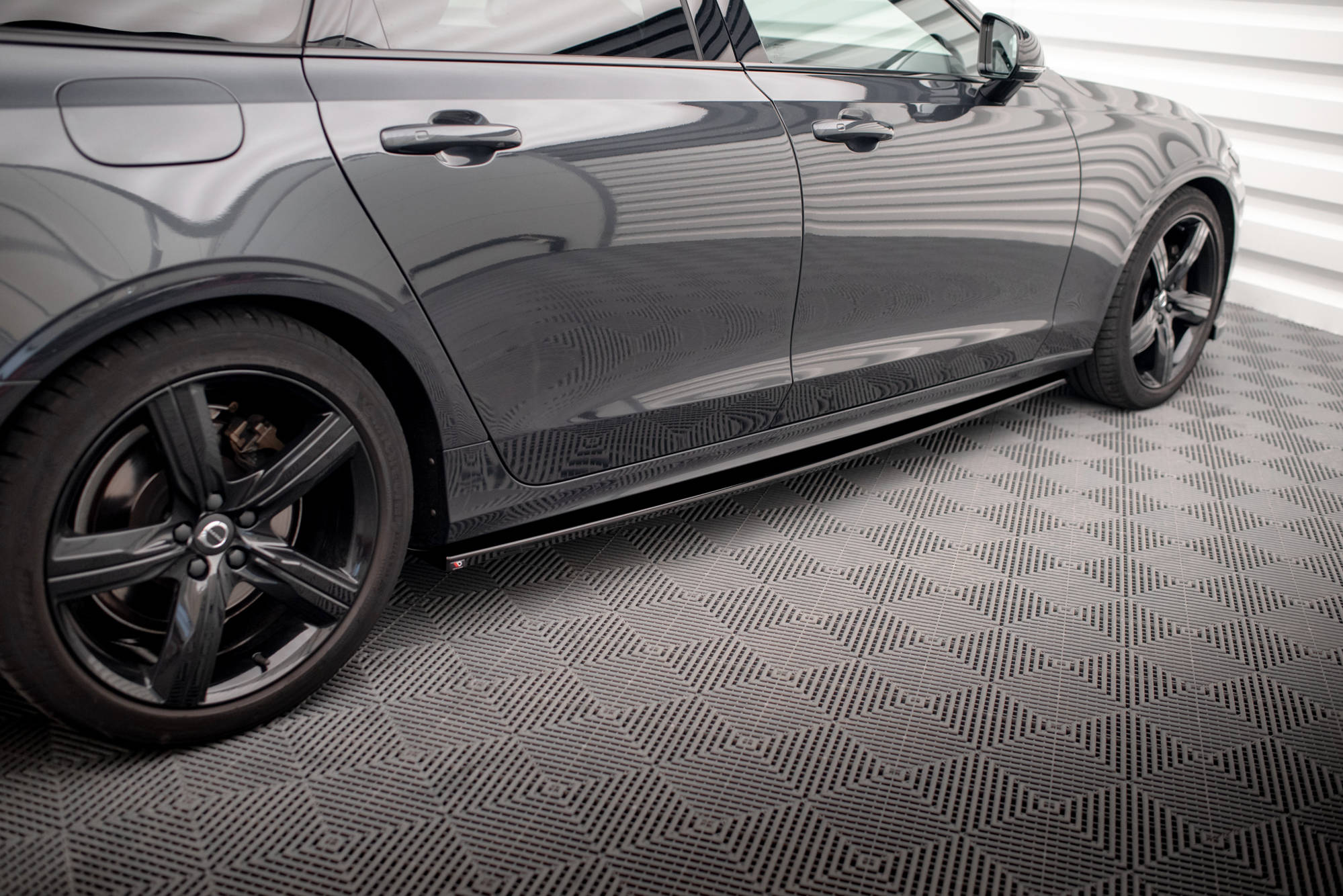 pol_po_Side-Skirts-Diffusers-Volvo-V90-S90-R-Design-Mk2-17991_4 pol_po_Side-Skirts-Diffusers-Volvo-V90-S90-R-Design-Mk2-17991_4