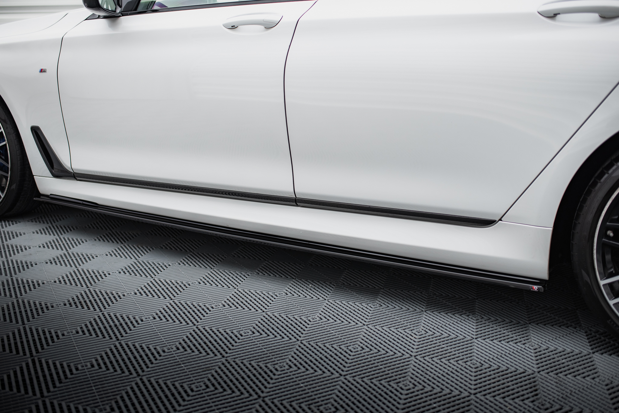 pol_po_Side-Skirts-Diffusers-for-BMW-7-M-Pack-G11-12298_1 pol_po_Side-Skirts-Diffusers-for-BMW-7-M-Pack-G11-12298_1