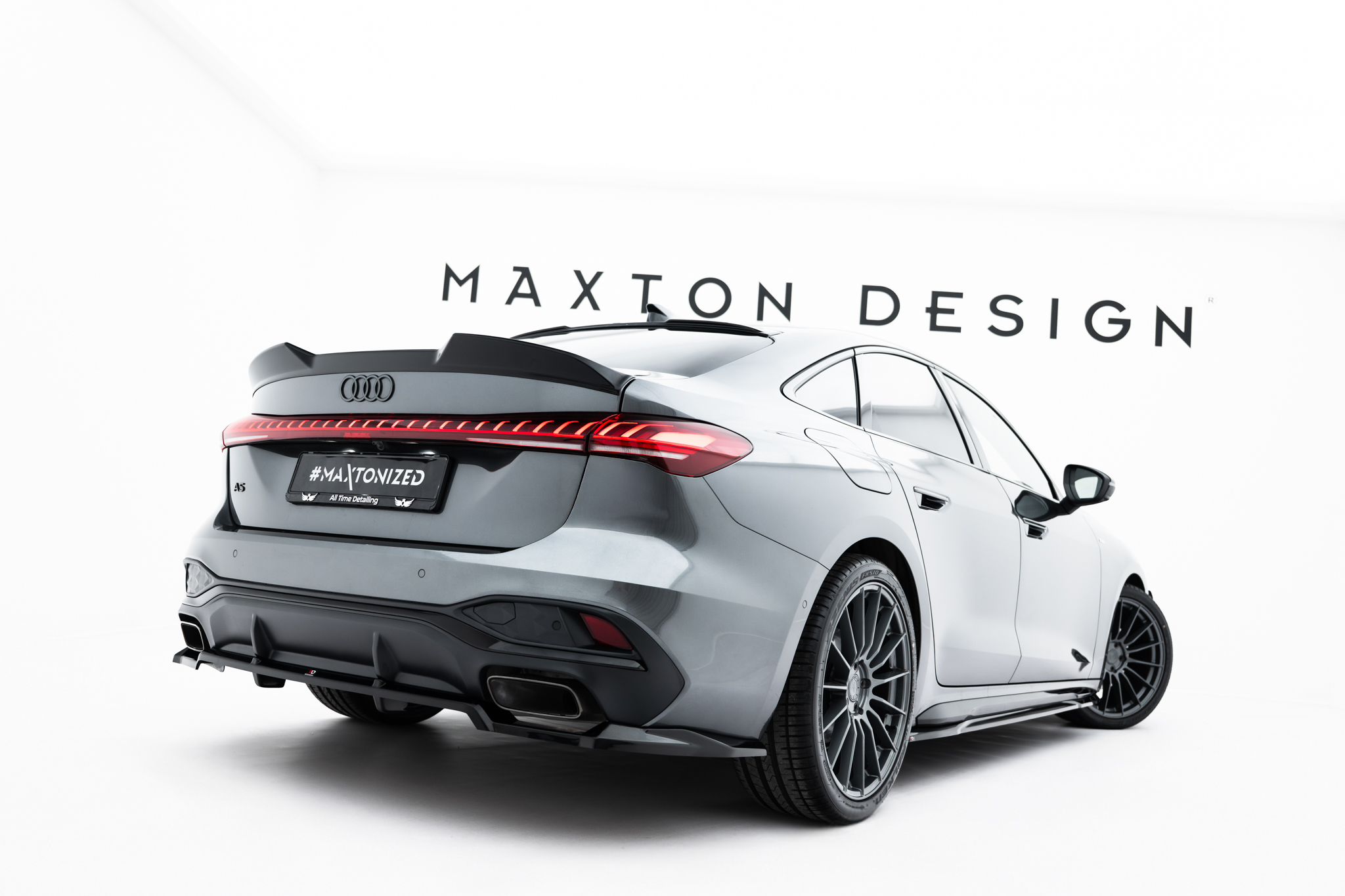 pol_po_Spoiler-Cap-3D-Audi-A5-S-Line-S5-Sedan-B10-22775_4 pol_po_Spoiler-Cap-3D-Audi-A5-S-Line-S5-Sedan-B10-22775_4
