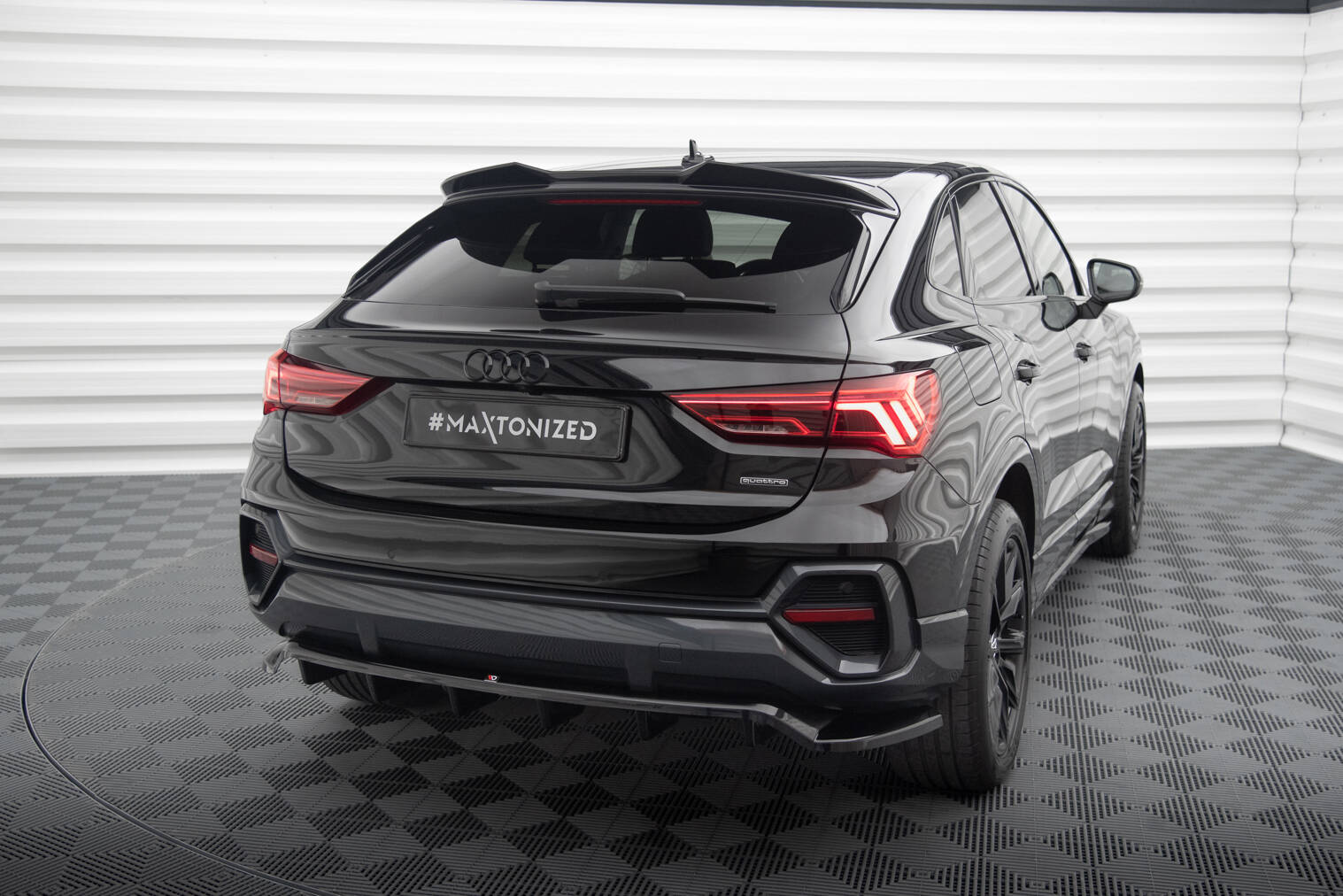 pol_po_Spoiler-Cap-3D-Audi-Q3-Sportback-F3-19455_4 pol_po_Spoiler-Cap-3D-Audi-Q3-Sportback-F3-19455_4