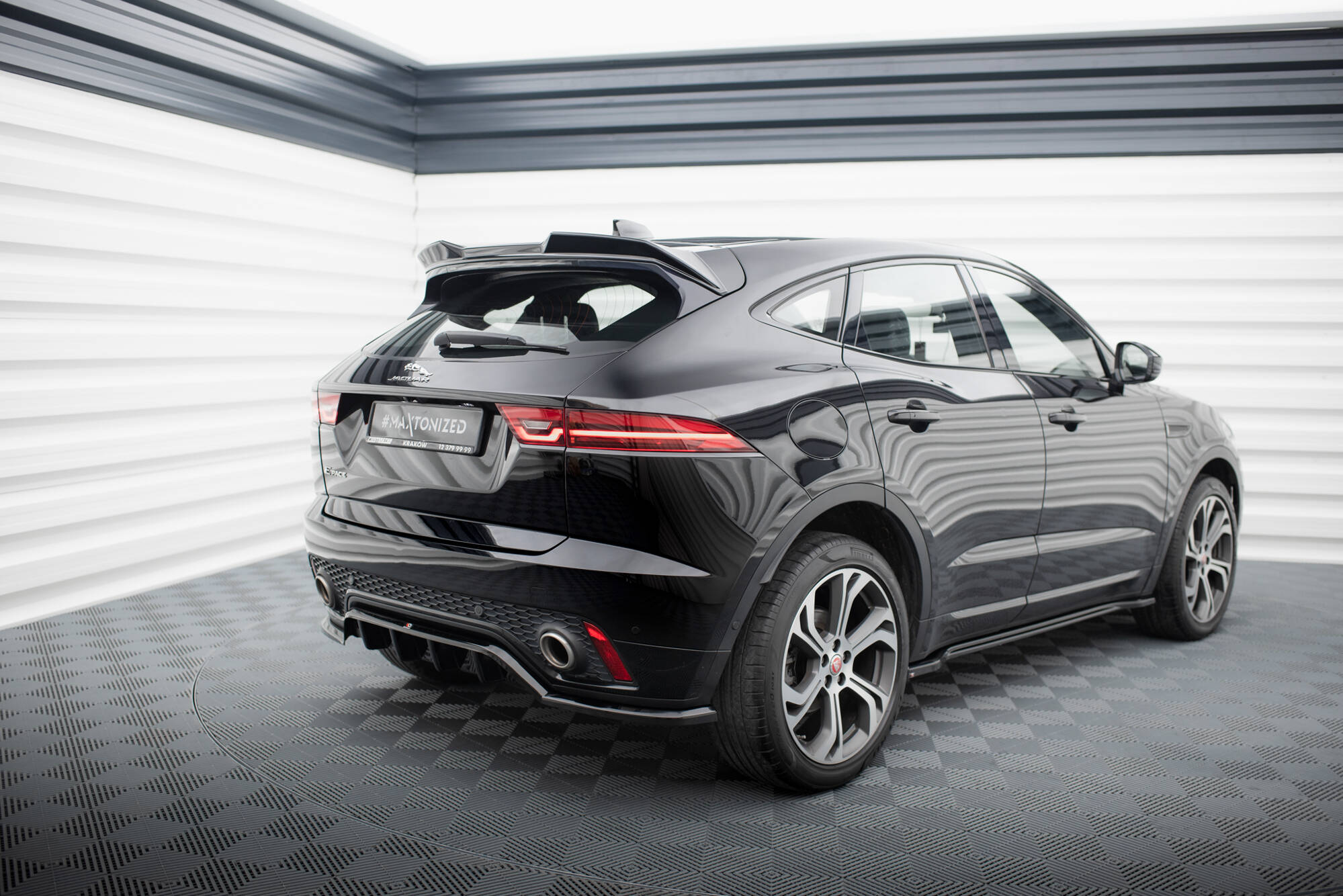 pol_po_Spoiler-Cap-3D-Jaguar-E-Pace-R-Dynamic-Mk1-19534_5 pol_po_Spoiler-Cap-3D-Jaguar-E-Pace-R-Dynamic-Mk1-19534_5