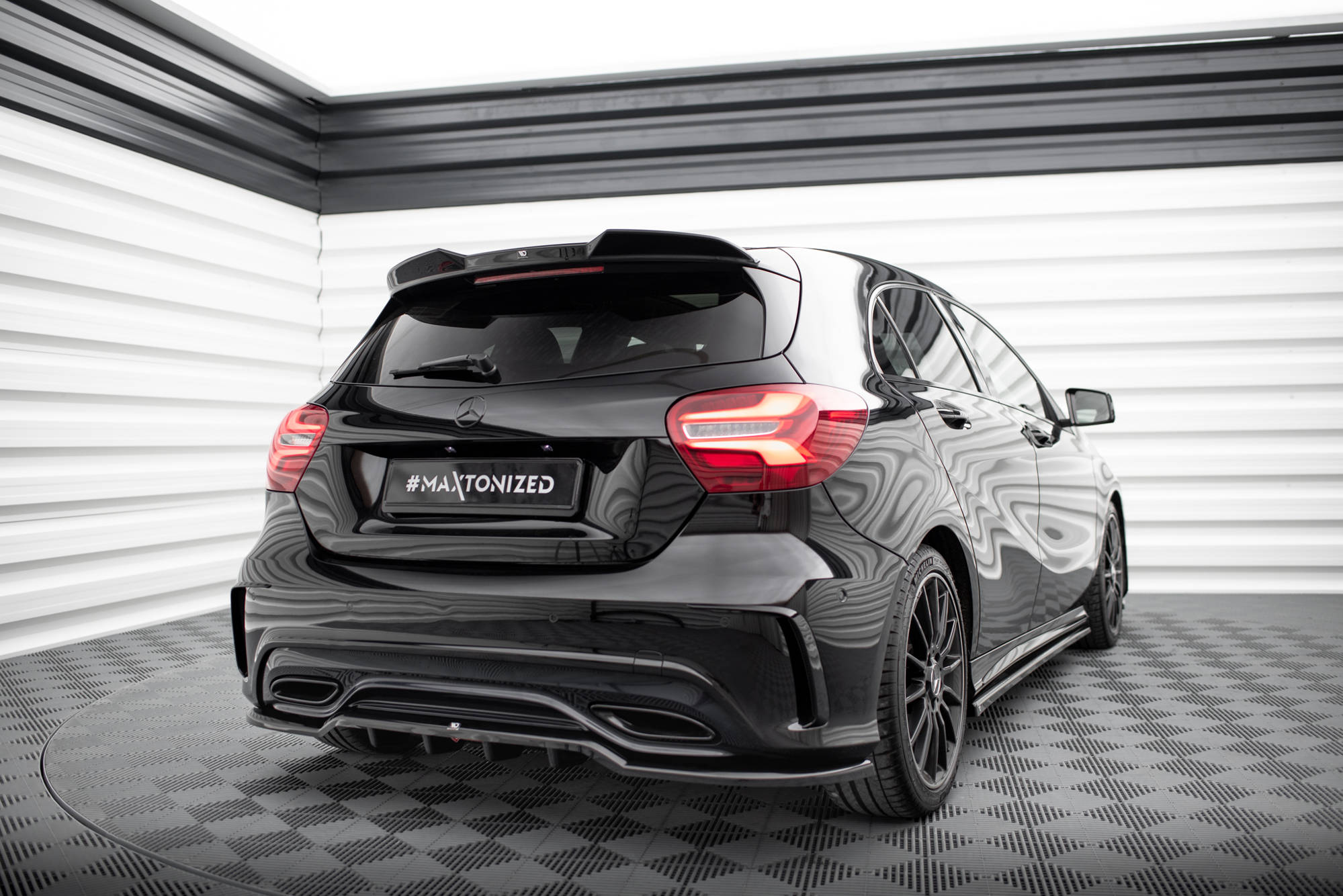 pol_po_Spoiler-Cap-3D-Mercedes-Benz-A-AMG-Line-W176-Facelift-18985_3 pol_po_Spoiler-Cap-3D-Mercedes-Benz-A-AMG-Line-W176-Facelift-18985_3