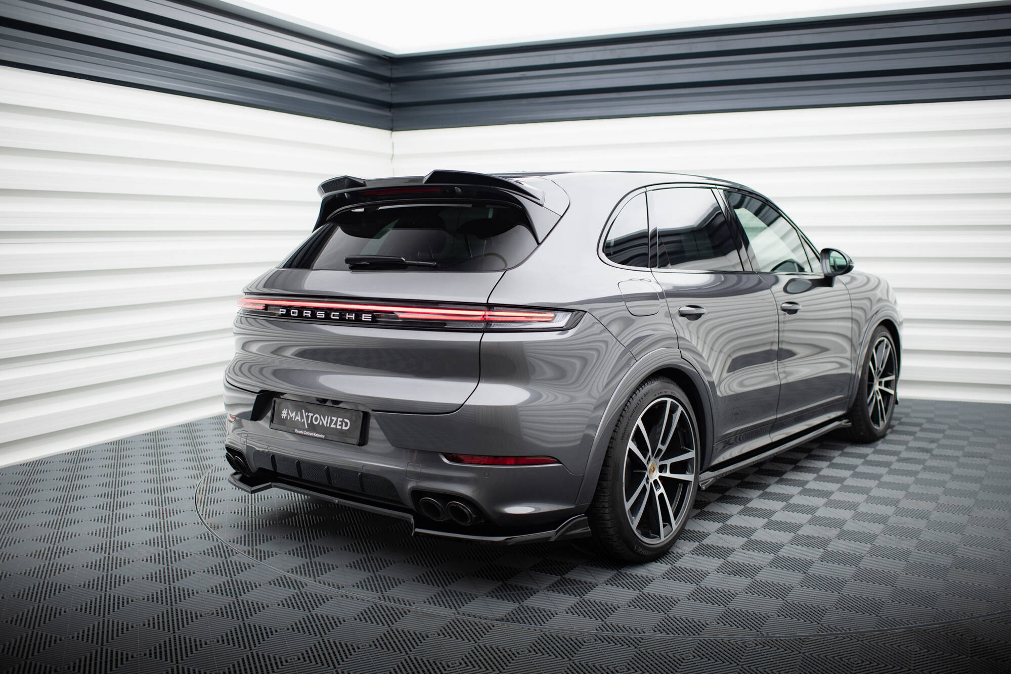 pol_po_Spoiler-Cap-3D-Porsche-Cayenne-SUV-Mk3-Facelift-20708_4 pol_po_Spoiler-Cap-3D-Porsche-Cayenne-SUV-Mk3-Facelift-20708_4