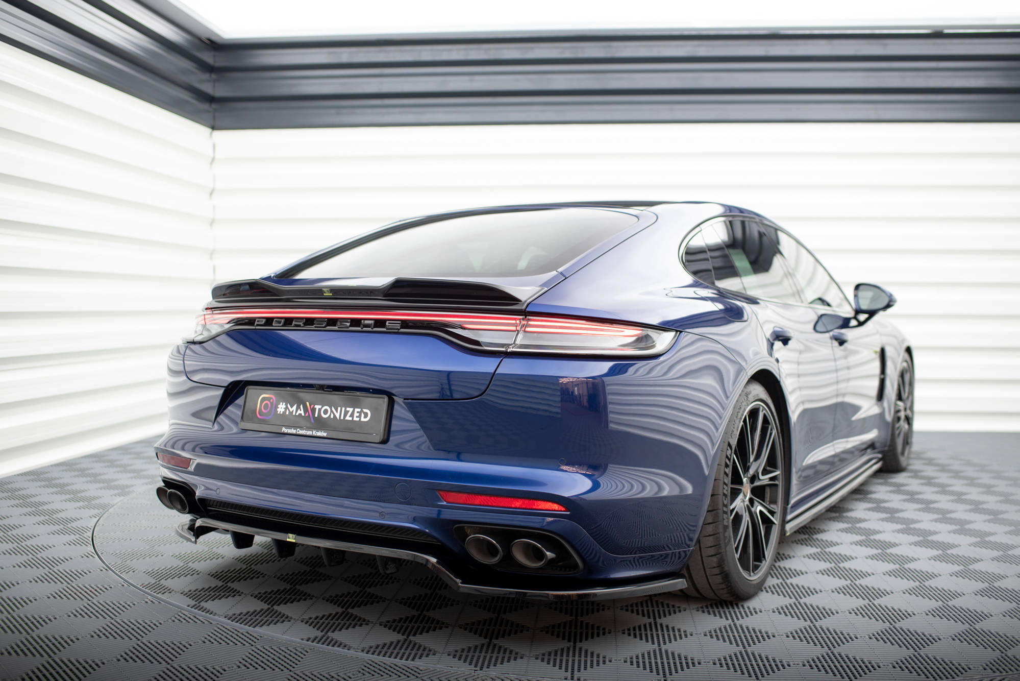 pol_po_Spoiler-Cap-3D-Porsche-Panamera-E-Hybrid-971-Facelift-18738_1 pol_po_Spoiler-Cap-3D-Porsche-Panamera-E-Hybrid-971-Facelift-18738_1