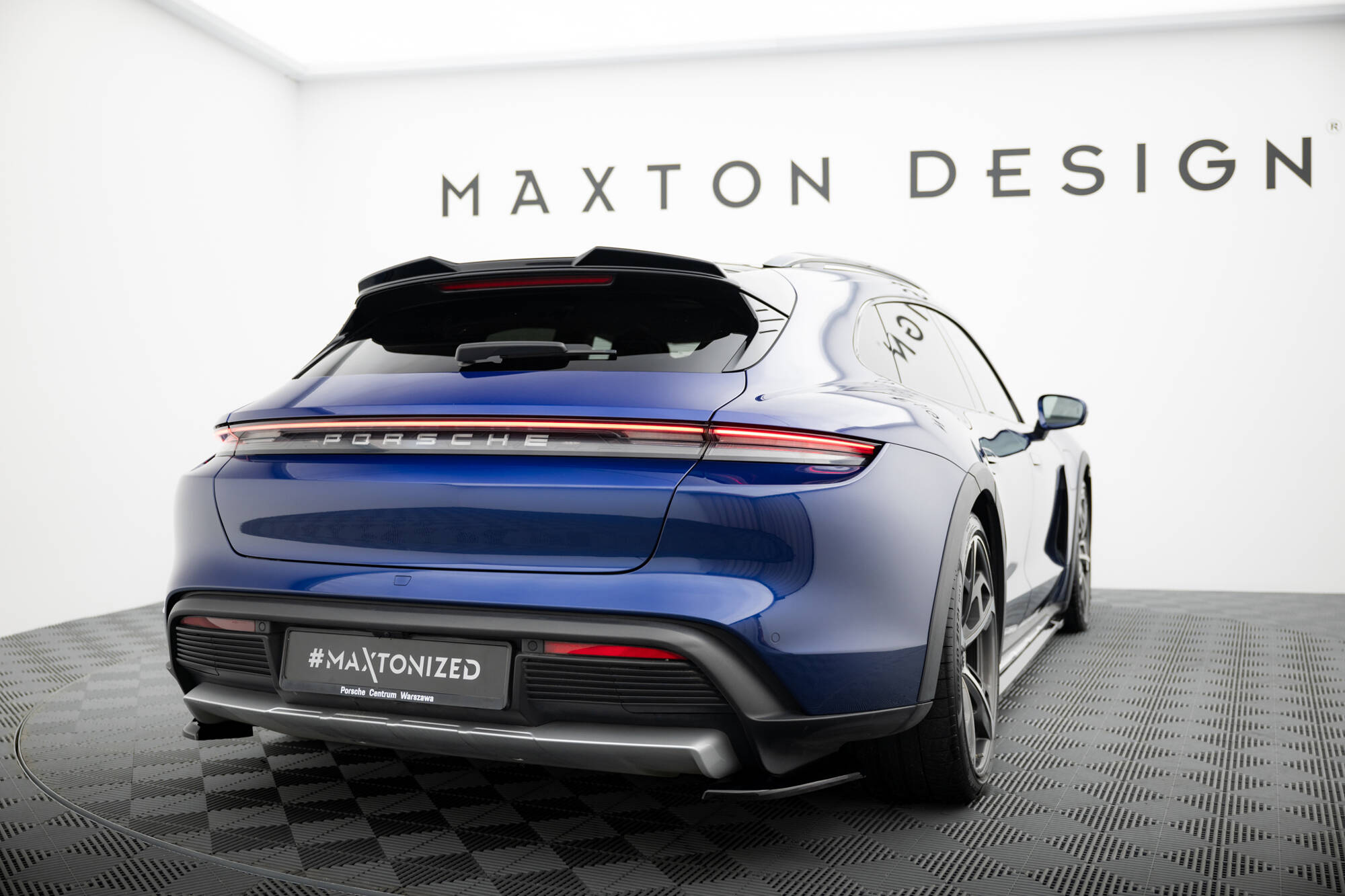 pol_po_Spoiler-Cap-3D-Porsche-Taycan-Cross-Turismo-4S-21256_6 pol_po_Spoiler-Cap-3D-Porsche-Taycan-Cross-Turismo-4S-21256_6
