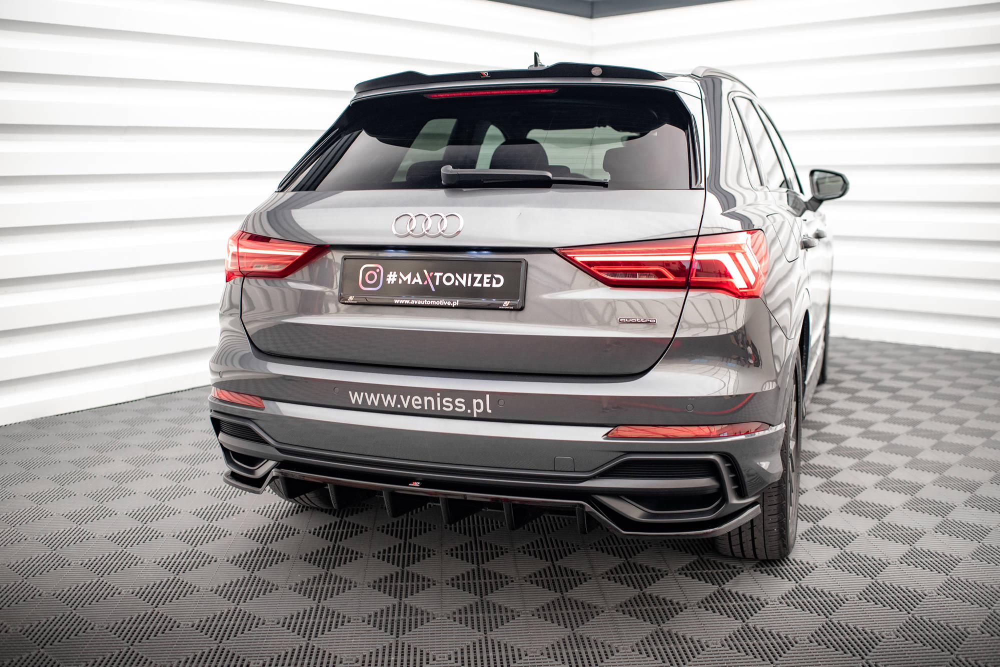 pol_po_Spoiler-Cap-Audi-Q3-S-Line-SUV-F3-17585_4 pol_po_Spoiler-Cap-Audi-Q3-S-Line-SUV-F3-17585_4