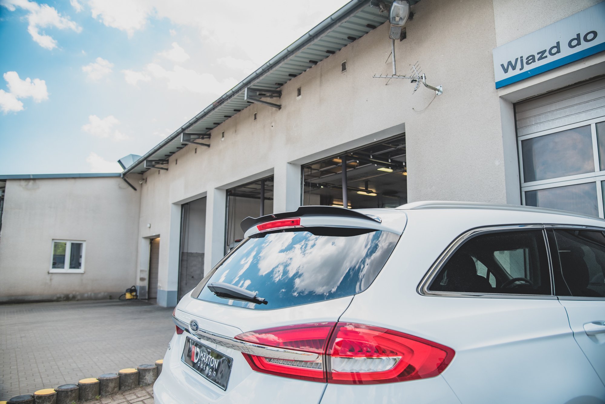 pol_po_Spoiler-Cap-Ford-Mondeo-Estate-Mk5-Facelift-10441_5 pol_po_Spoiler-Cap-Ford-Mondeo-Estate-Mk5-Facelift-10441_5