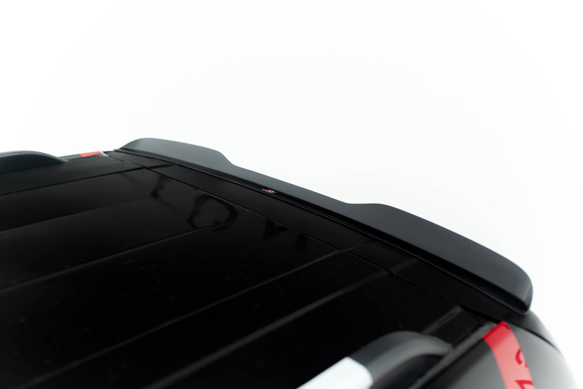 pol_po_Spoiler-Cap-Ford-Tourneo-Courier-Mk2-22572_4 pol_po_Spoiler-Cap-Ford-Tourneo-Courier-Mk2-22572_4