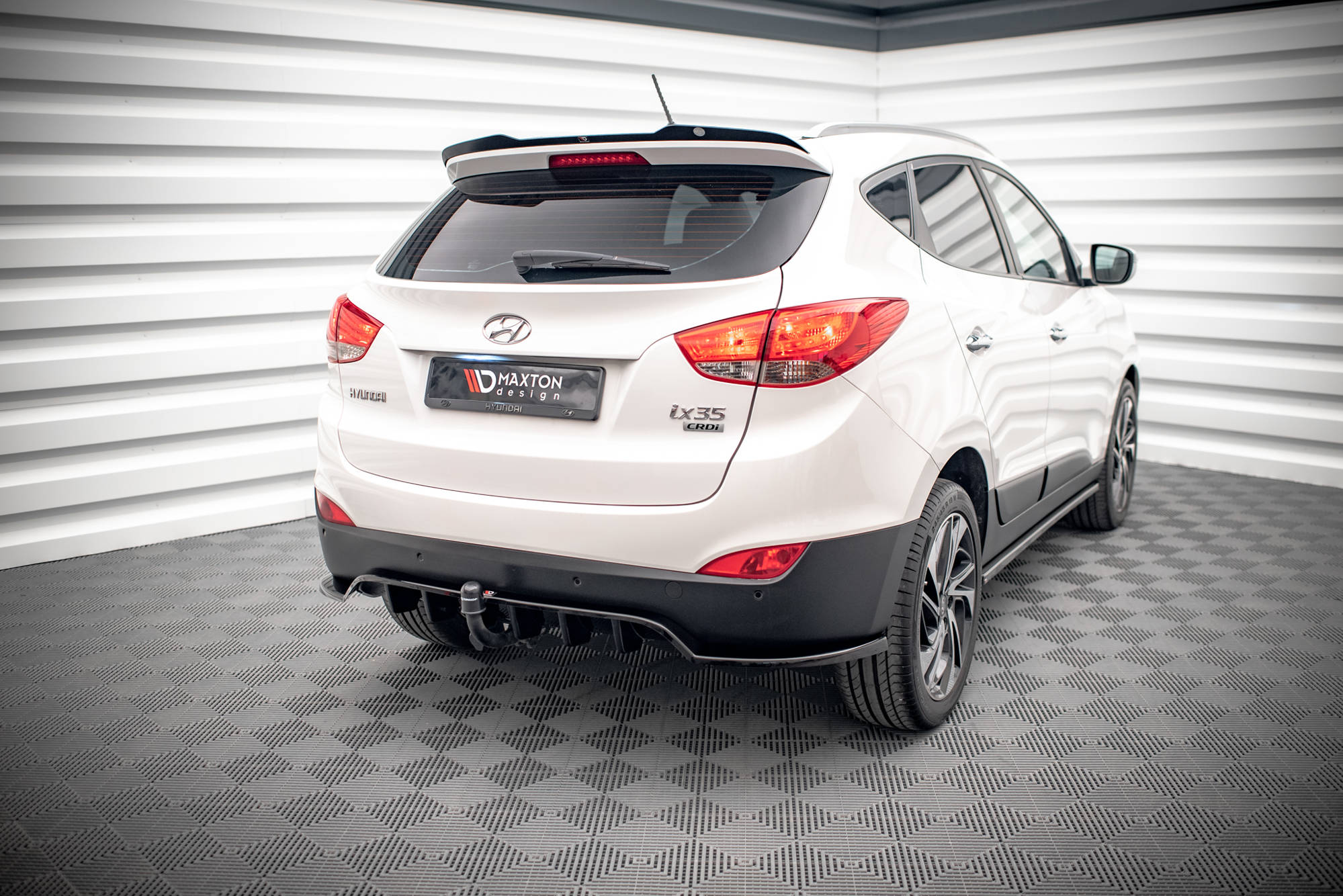 pol_po_Spoiler-Cap-Hyundai-ix35-Mk1-16617_6 pol_po_Spoiler-Cap-Hyundai-ix35-Mk1-16617_6