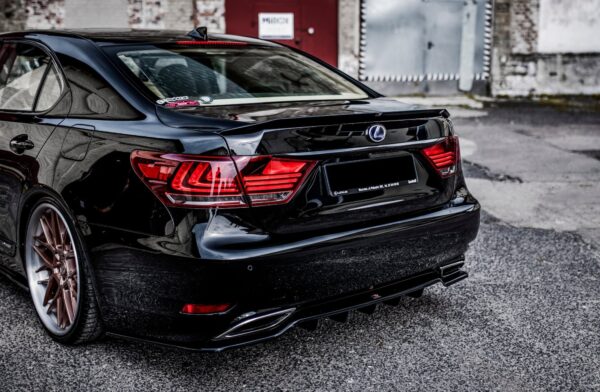 Spoiler Cap Lexus LS Mk4 Facelift Lexus LS Mk4