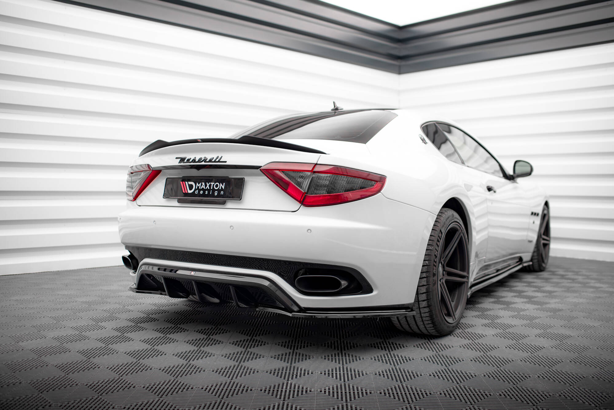 pol_po_Spoiler-Cap-Maserati-Granturismo-S-Mk1-20470_2 pol_po_Spoiler-Cap-Maserati-Granturismo-S-Mk1-20470_2