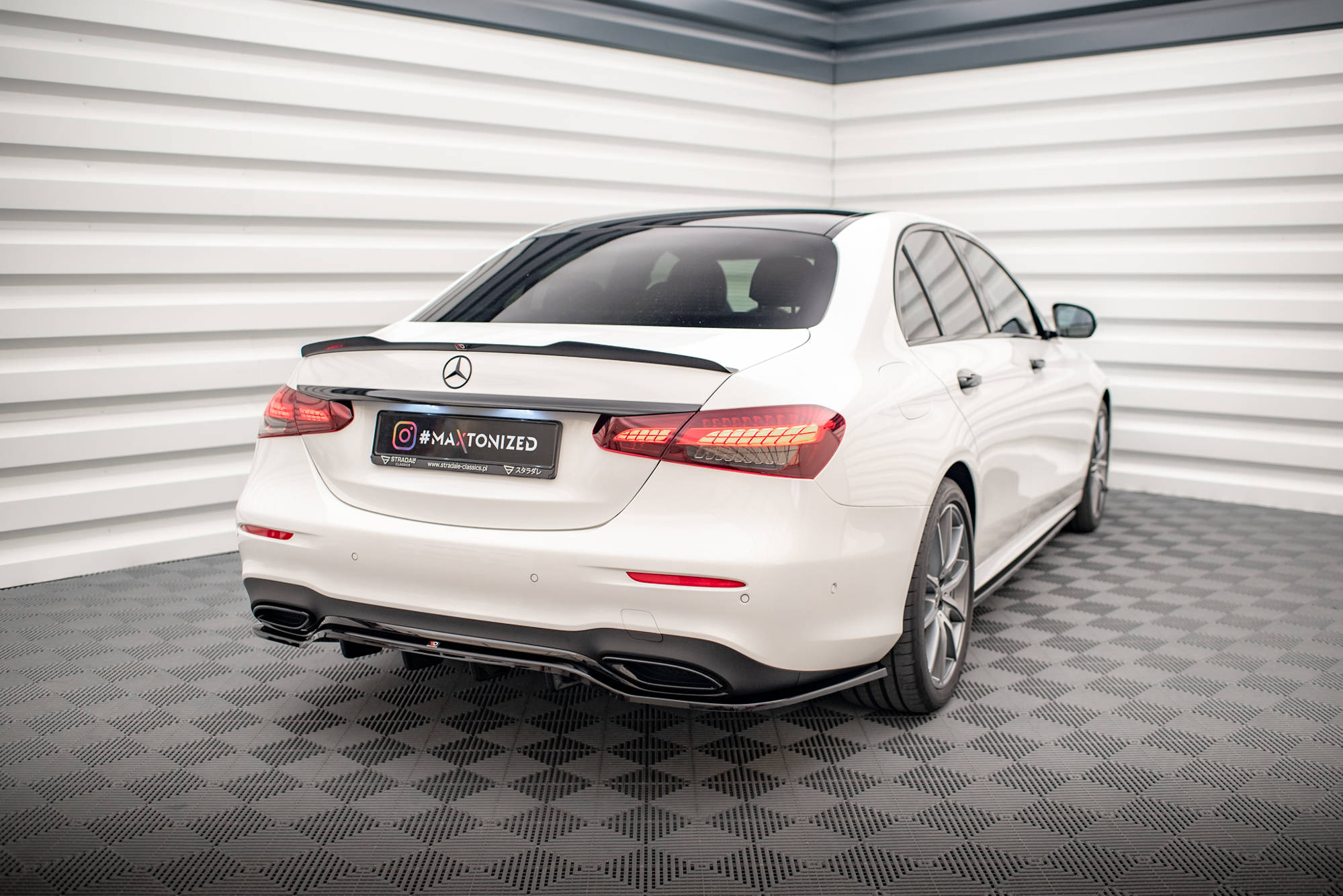 pol_po_Spoiler-Cap-Mercedes-Benz-E-Sedan-AMG-Line-W213-Facelift-16649_3 pol_po_Spoiler-Cap-Mercedes-Benz-E-Sedan-AMG-Line-W213-Facelift-16649_3