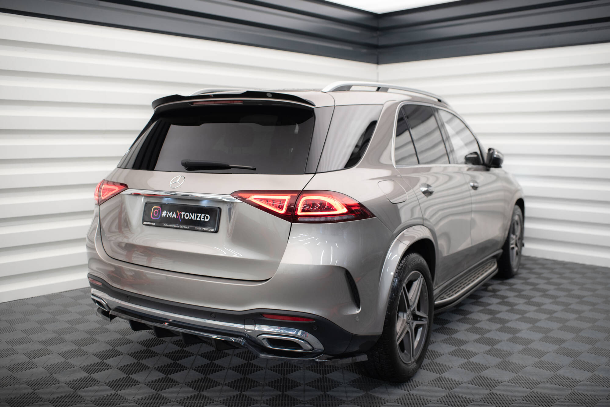 pol_po_Spoiler-Cap-Mercedes-Benz-GLE-SUV-AMG-Line-AMG-W167-W167-Facelift-19159_1 pol_po_Spoiler-Cap-Mercedes-Benz-GLE-SUV-AMG-Line-AMG-W167-W167-Facelift-19159_1